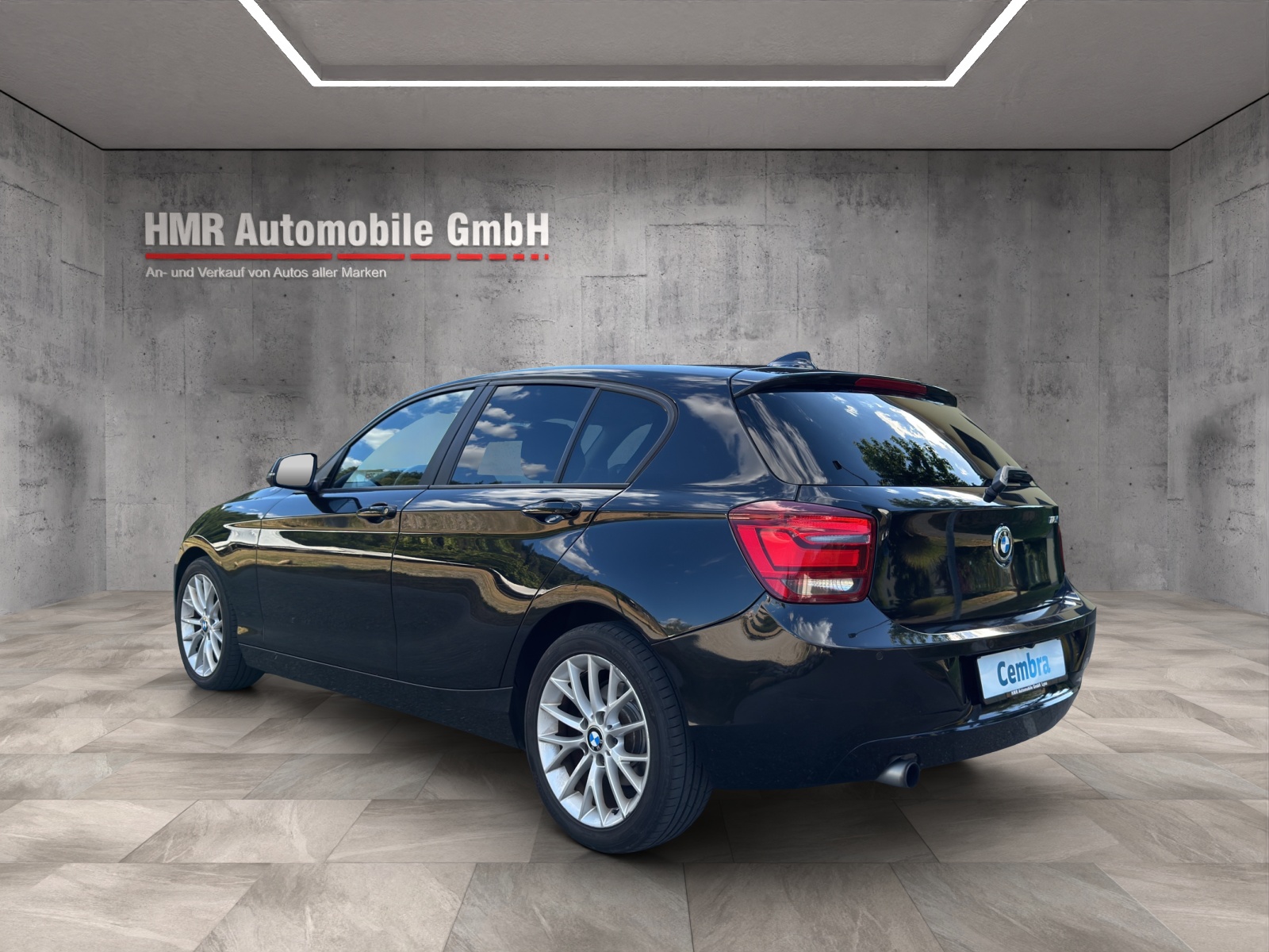 BMW 116i Urban Line Steptronic-showroom-element-1