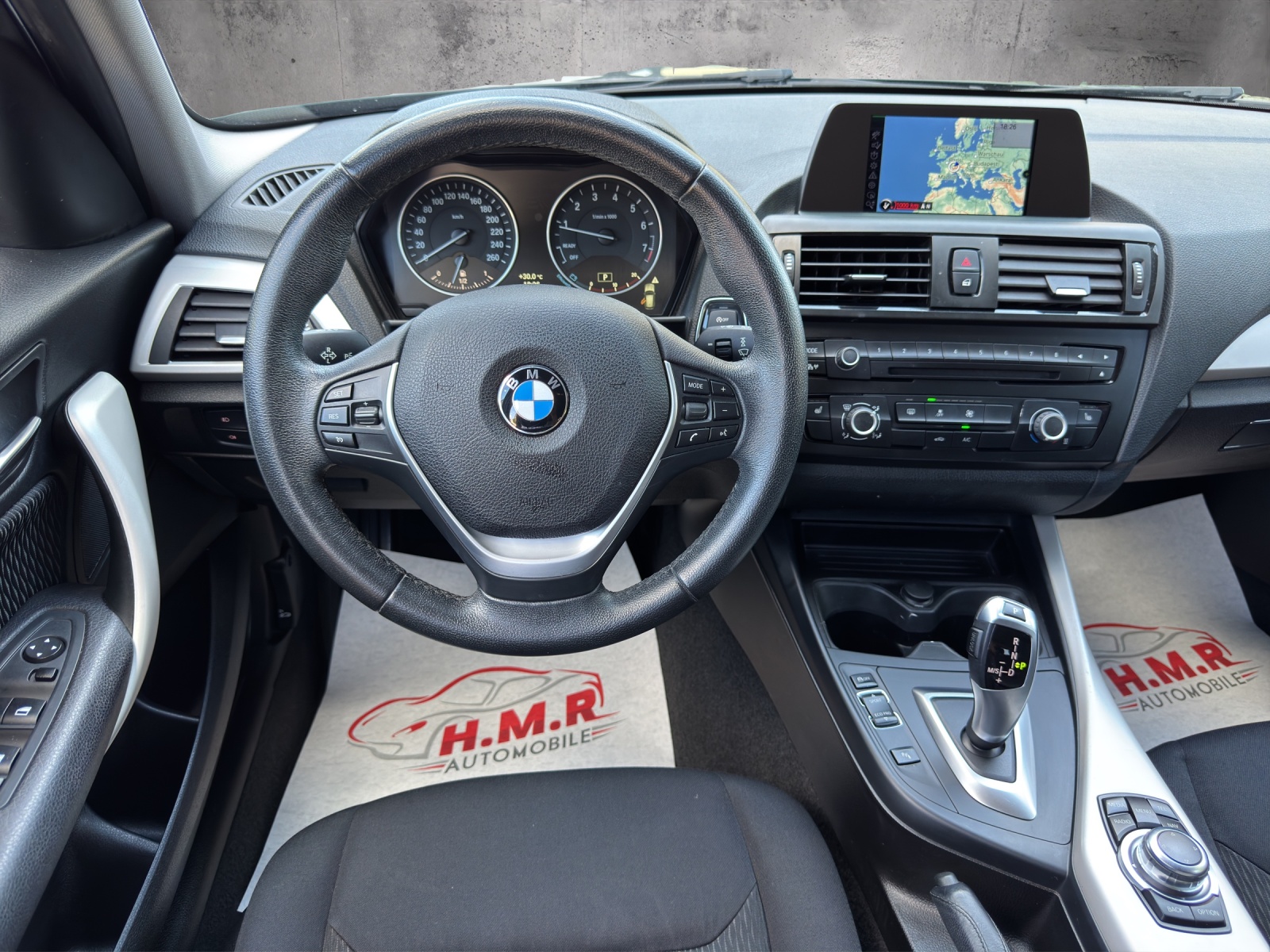 BMW 116i Urban Line Steptronic-image-11