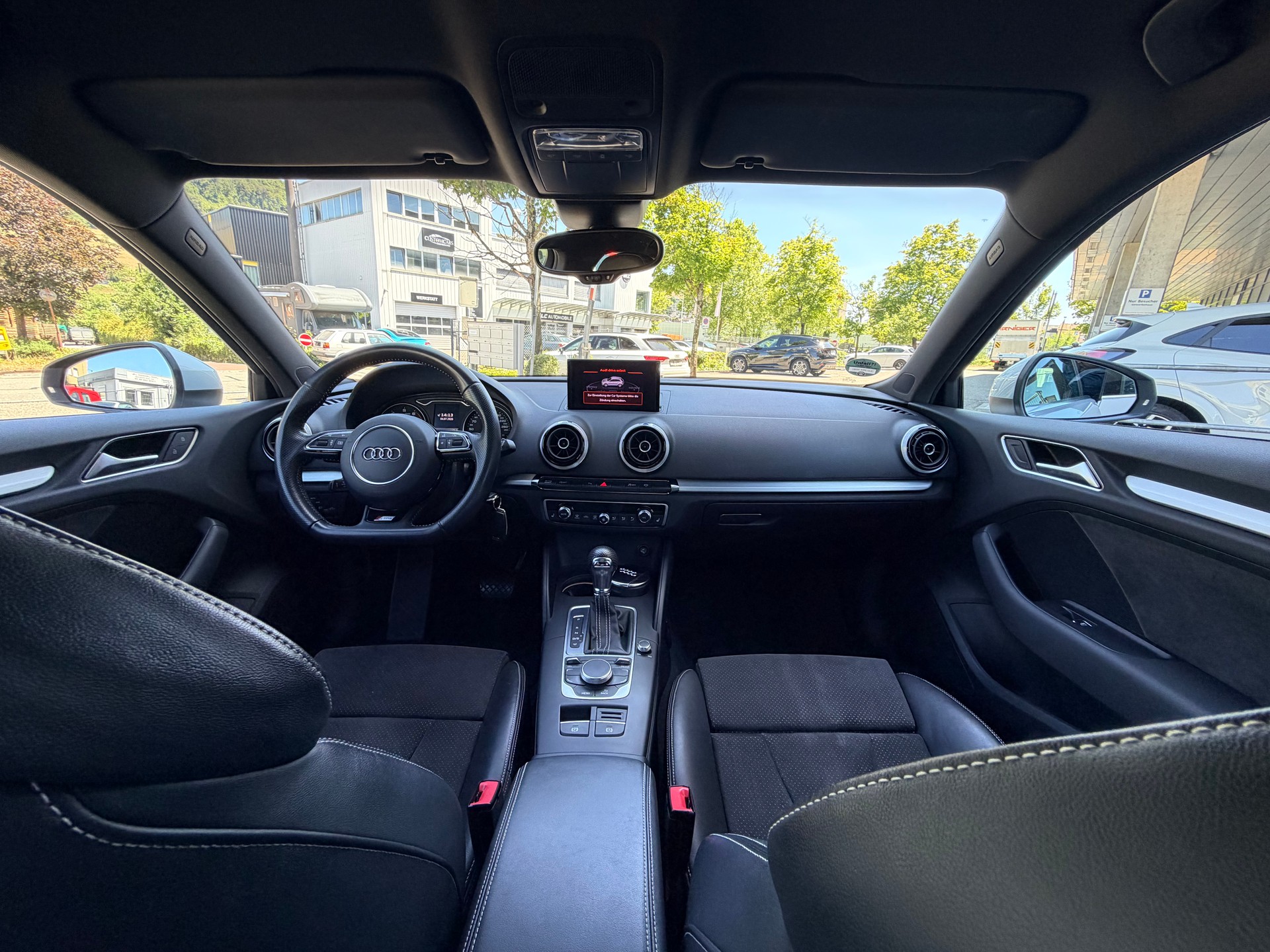 AUDI A3 Sportback 1.8 TFSI Ambition S-tronic-image-12