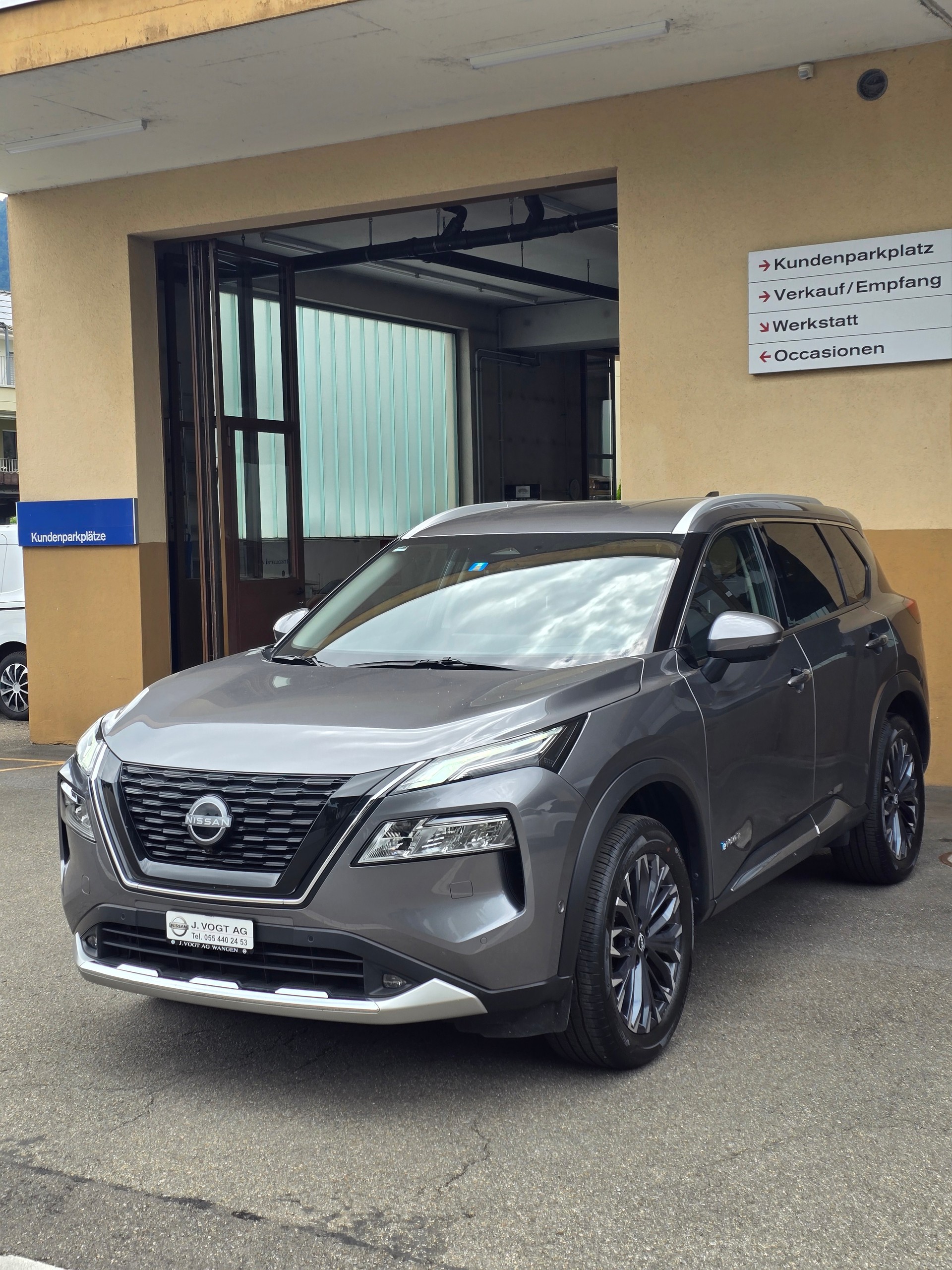 NISSAN X-Trail 1.5 VC-T e-Power 4WD Tekna-showroom-element-1