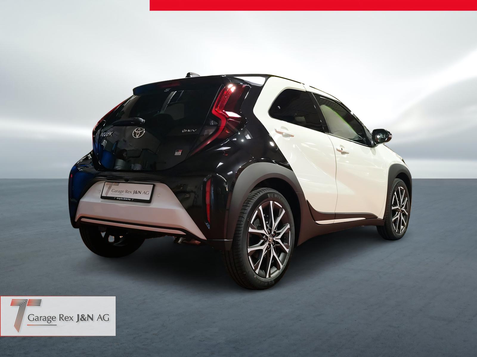 TOYOTA Aygo X 1.5 VVT-i HSD GR Sport-image-4