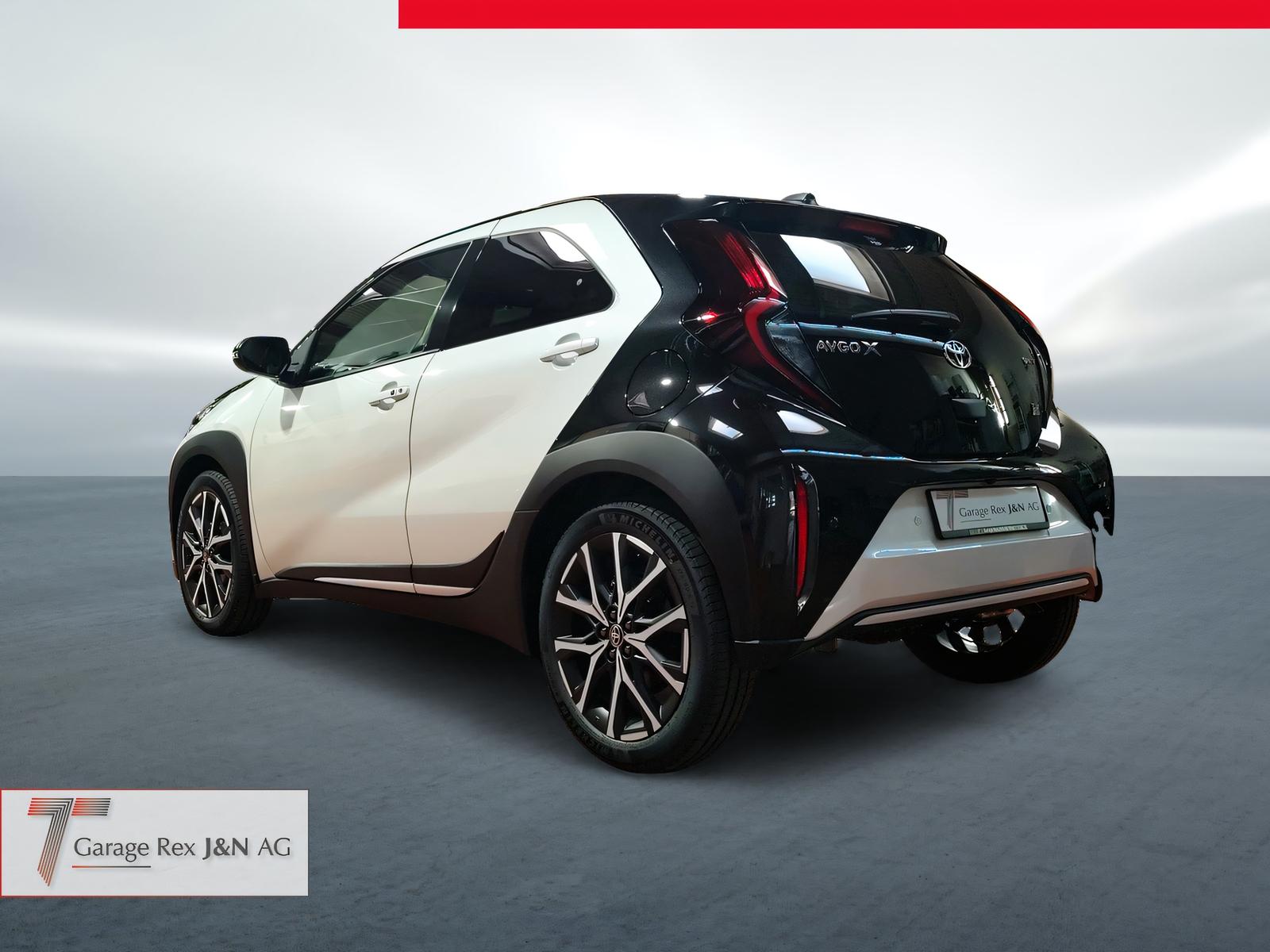 TOYOTA Aygo X 1.5 VVT-i HSD GR Sport-image-2