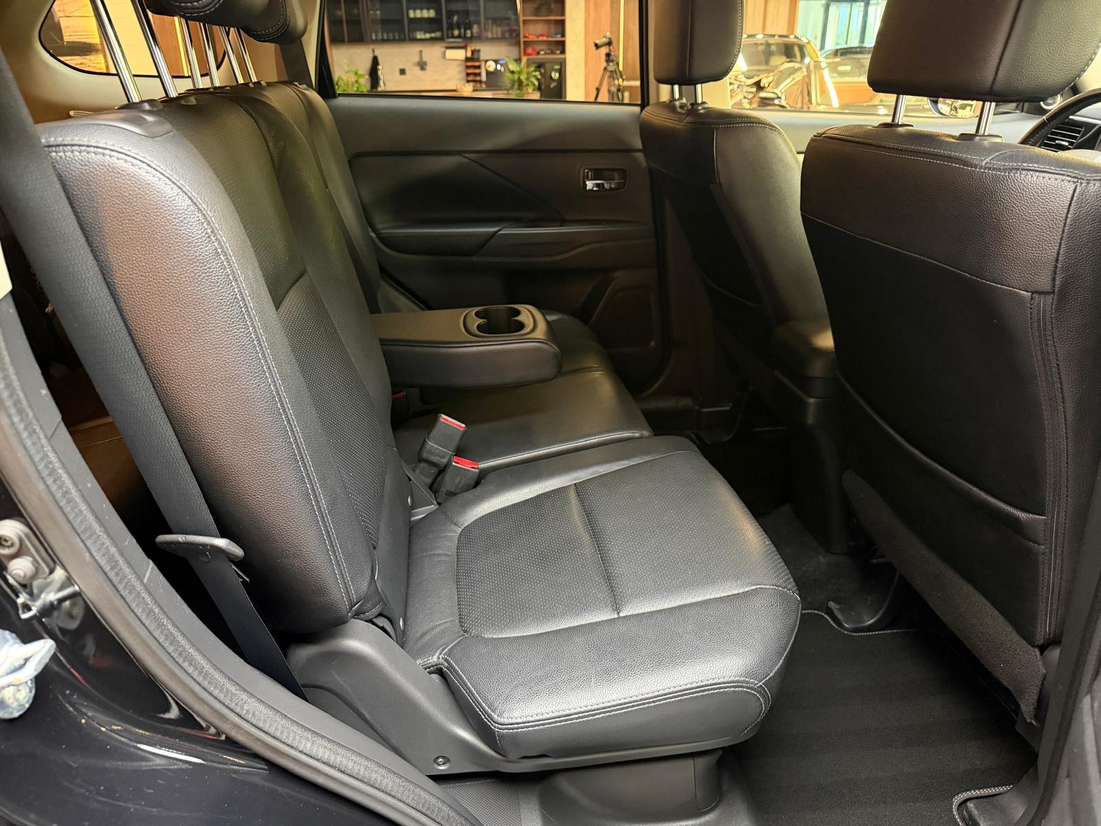 MITSUBISHI Outlander 2.2 DID Intense eAssist-image-12