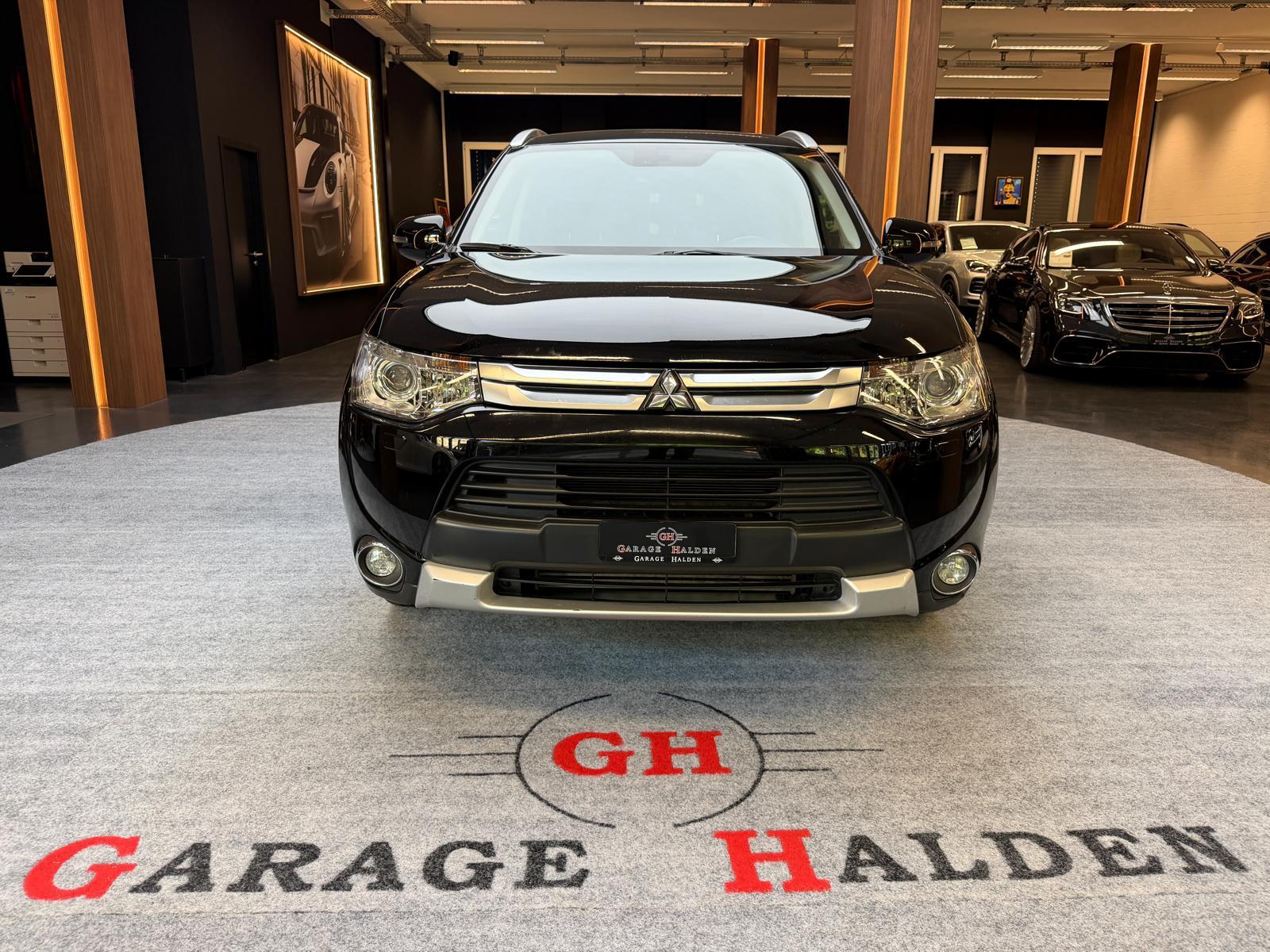 MITSUBISHI Outlander 2.2 DID Intense eAssist-showroom-element-1