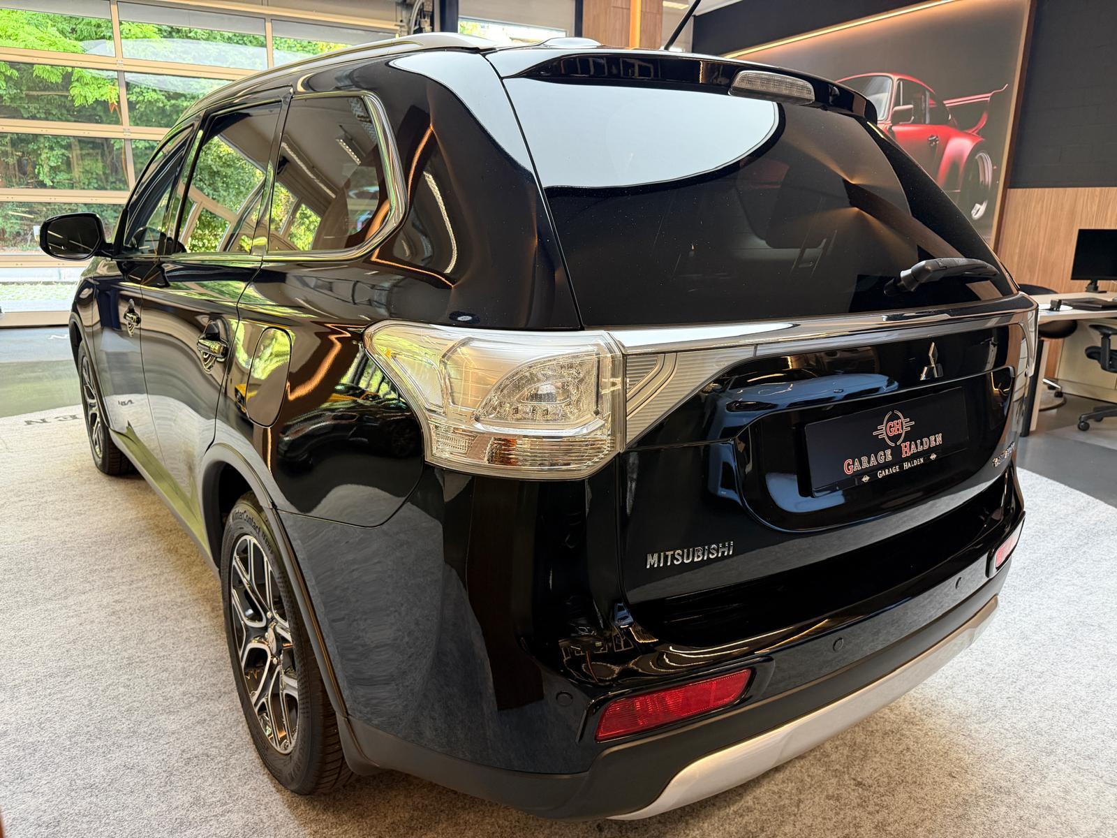 MITSUBISHI Outlander 2.2 DID Intense eAssist-image-4