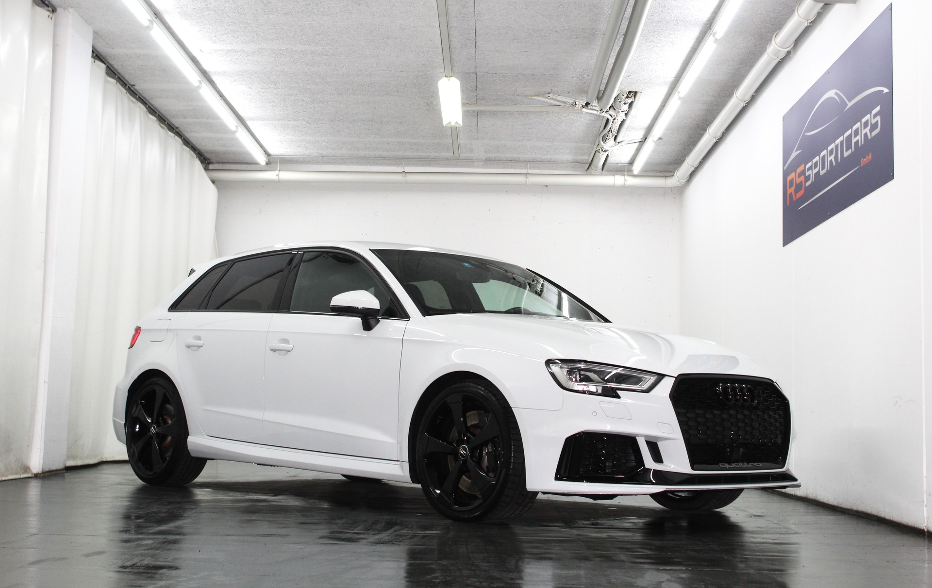 AUDI RS3 Sportback 2.5 TSI quattro S-tronic Optikpaket schwarz / ohne OPF / CH-Fahrzeug