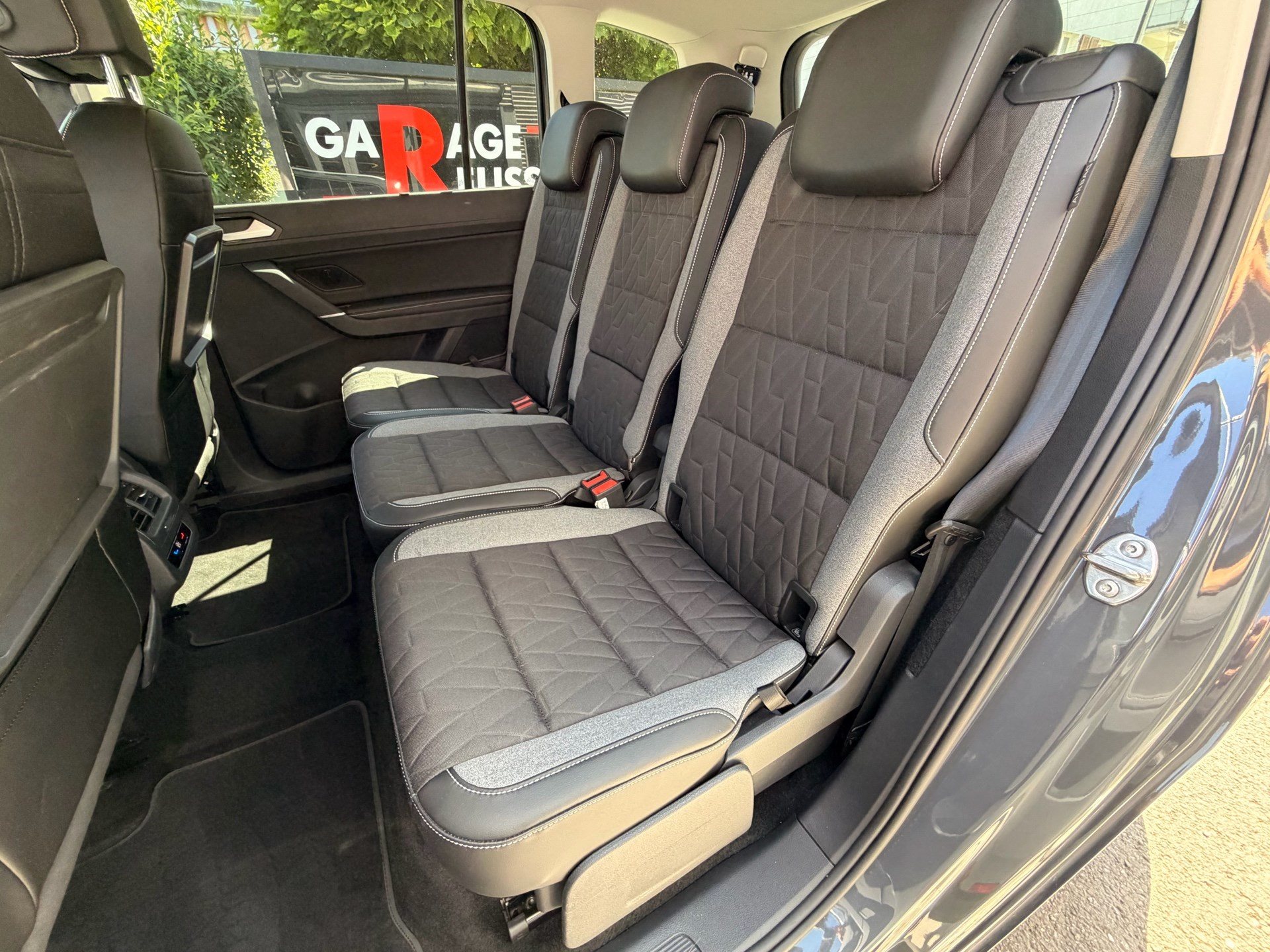 VW Touran 1.5 TSI 150PS GOAL *** FAMILIENAUTO MIT 4 JAHRE VW WERKSGARANTIE ***-image-25