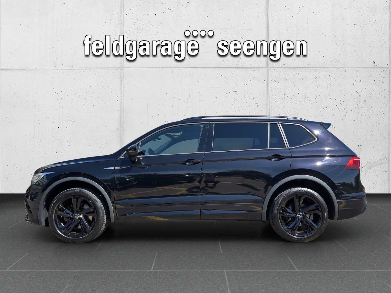 VW Tiguan Allspace 2.0 TDI SCR R-Line 4Motion DSG mit AHK, Leder, Sitz-Klimatisierung, Panorama-Ausstell-/Schiebedach & Winterrad-showroom-element-1
