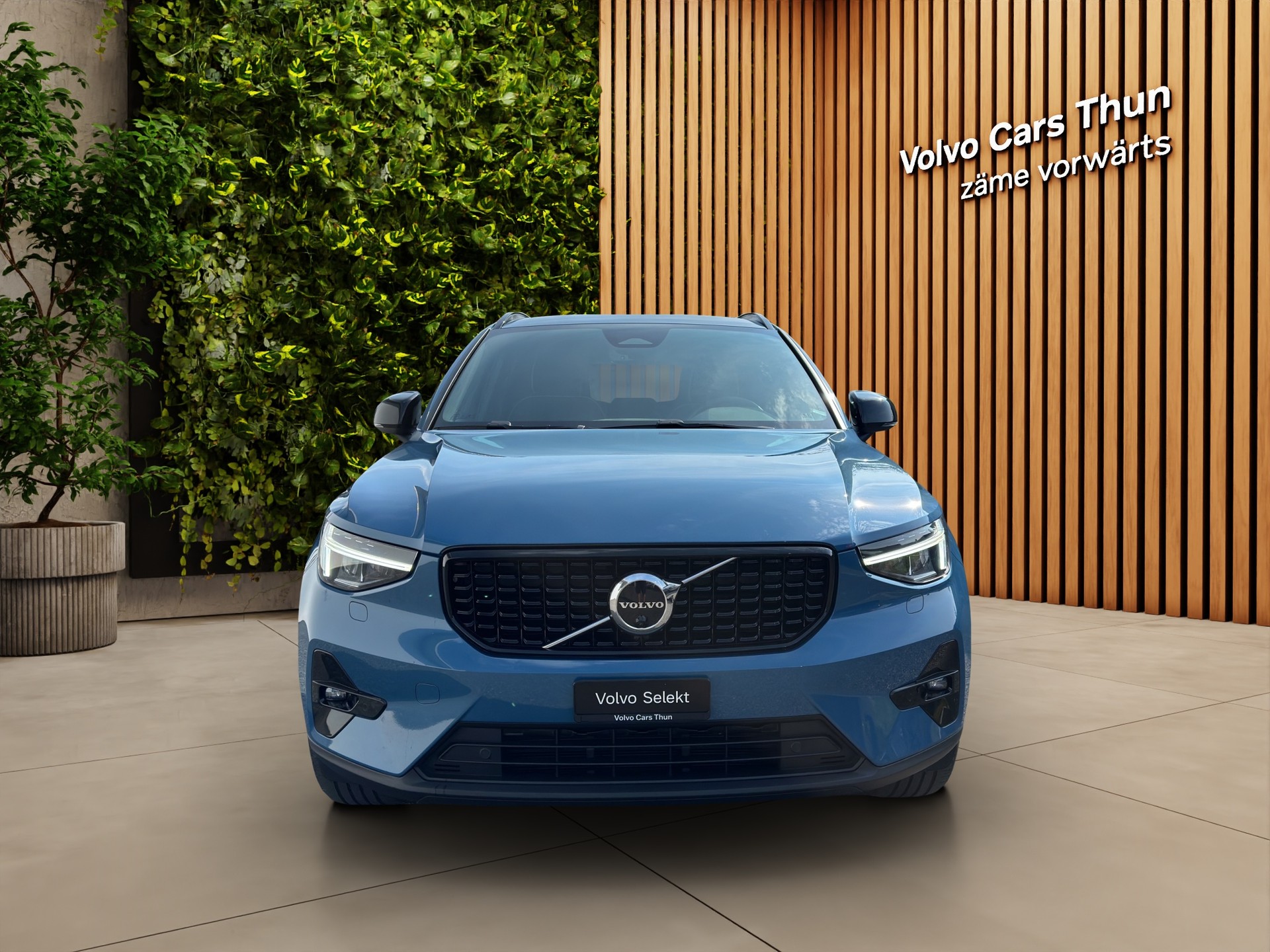 VOLVO XC40 2.0 B4 MH Plus Dark AWD-showroom-element-1