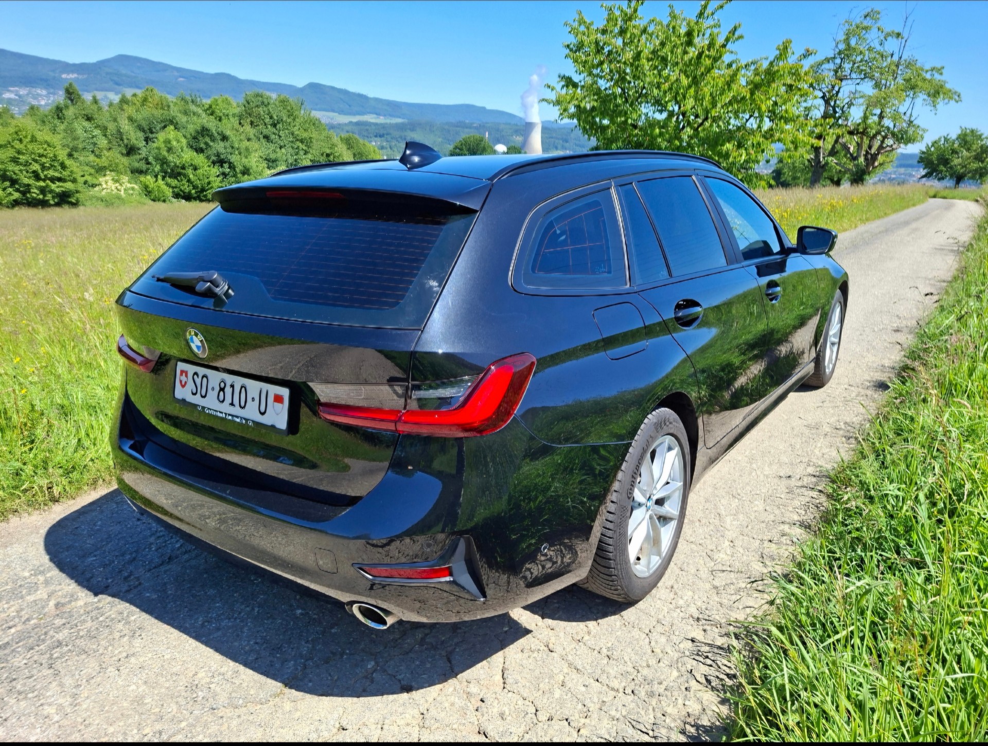 BMW 320d xDrive 48V Touring Steptronic-image-5