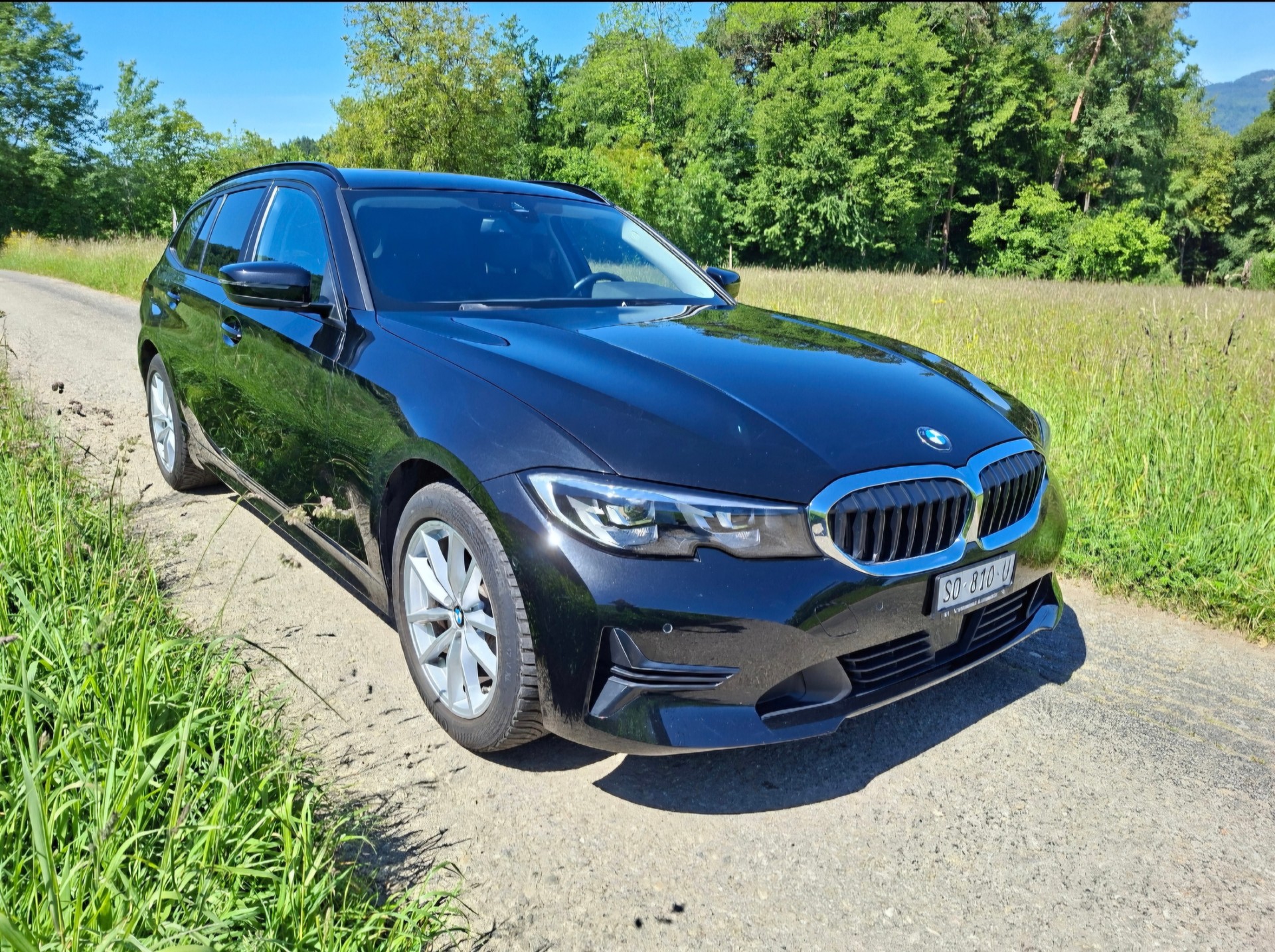 BMW 320d xDrive 48V Touring Steptronic-showroom-element-3