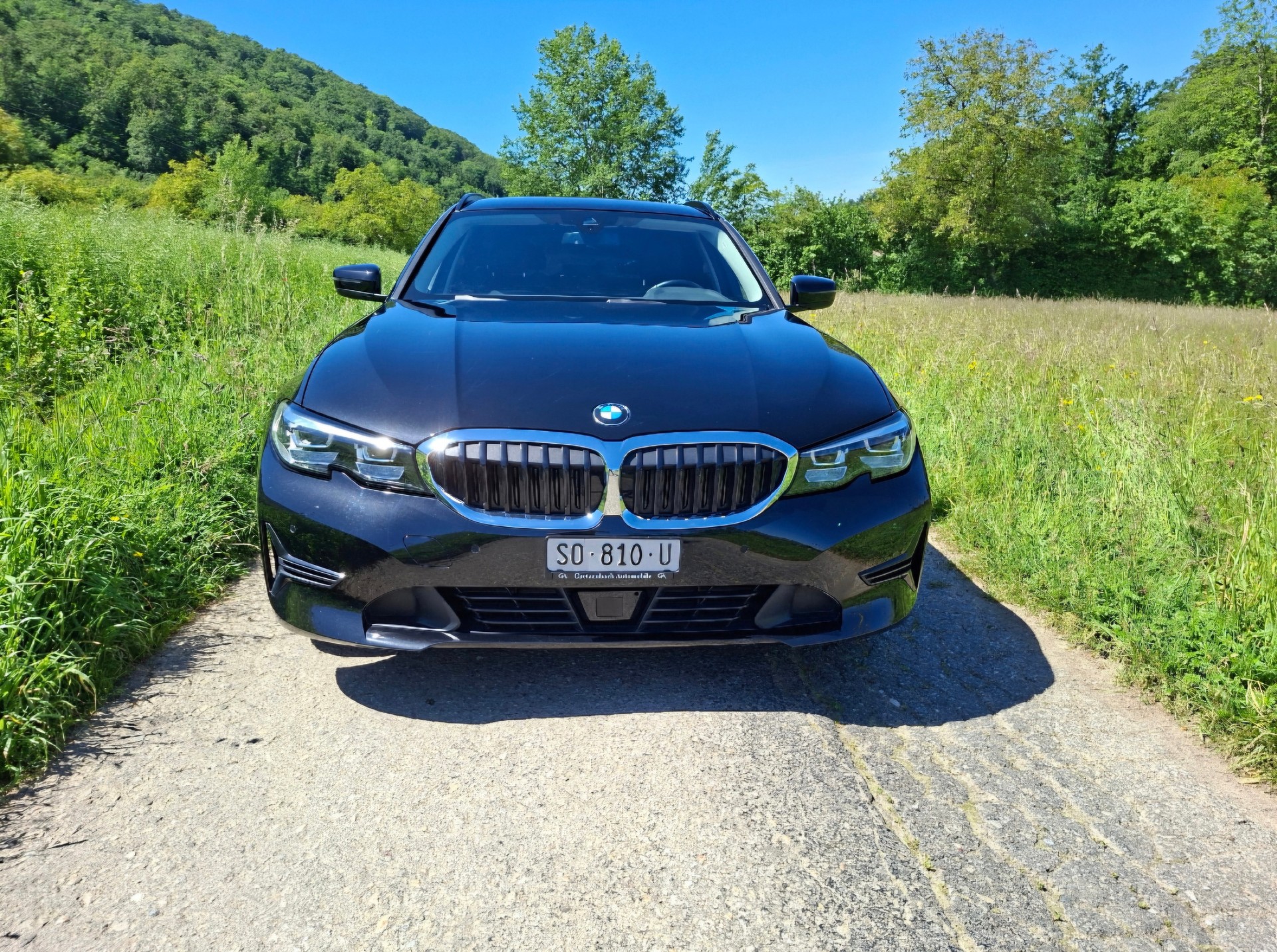BMW 320d xDrive 48V Touring Steptronic-showroom-element-2