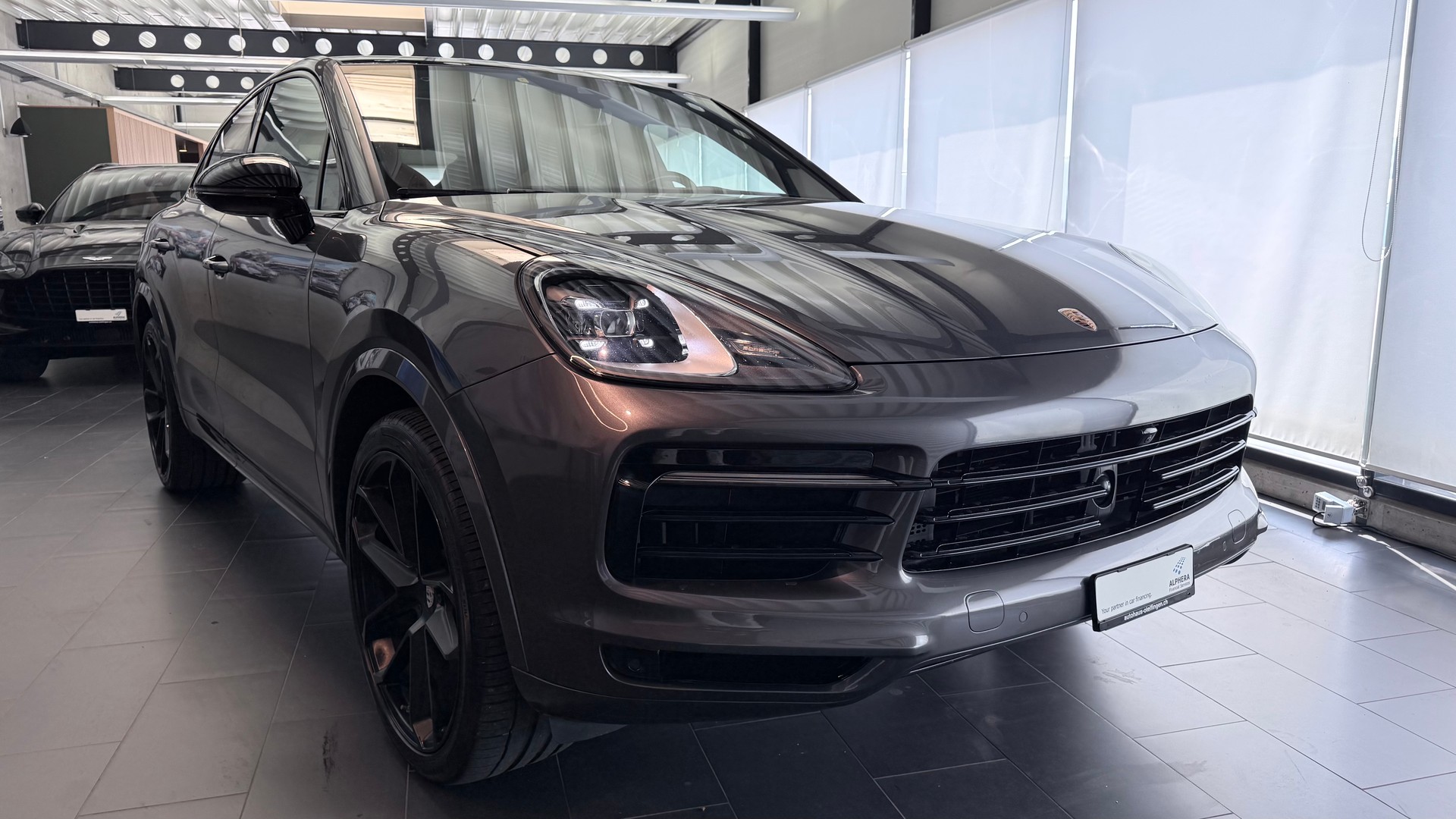 PORSCHE Cayenne Coupé 3.0 V6-showroom-element-2