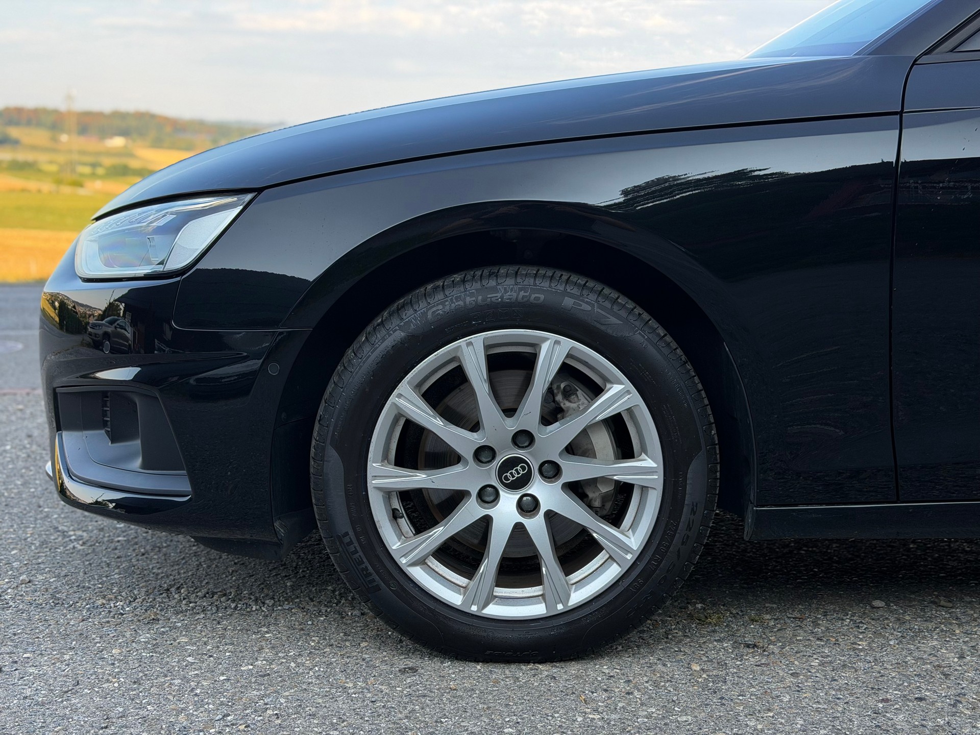 AUDI A4 Avant 40 TDI quattro S-tronic-showroom-element-2