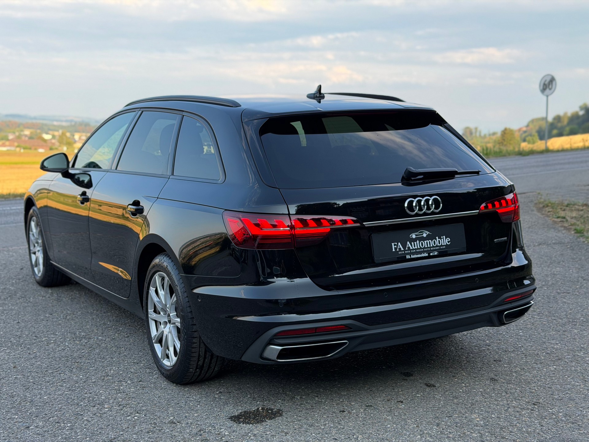 AUDI A4 Avant 40 TDI quattro S-tronic-showroom-element-3