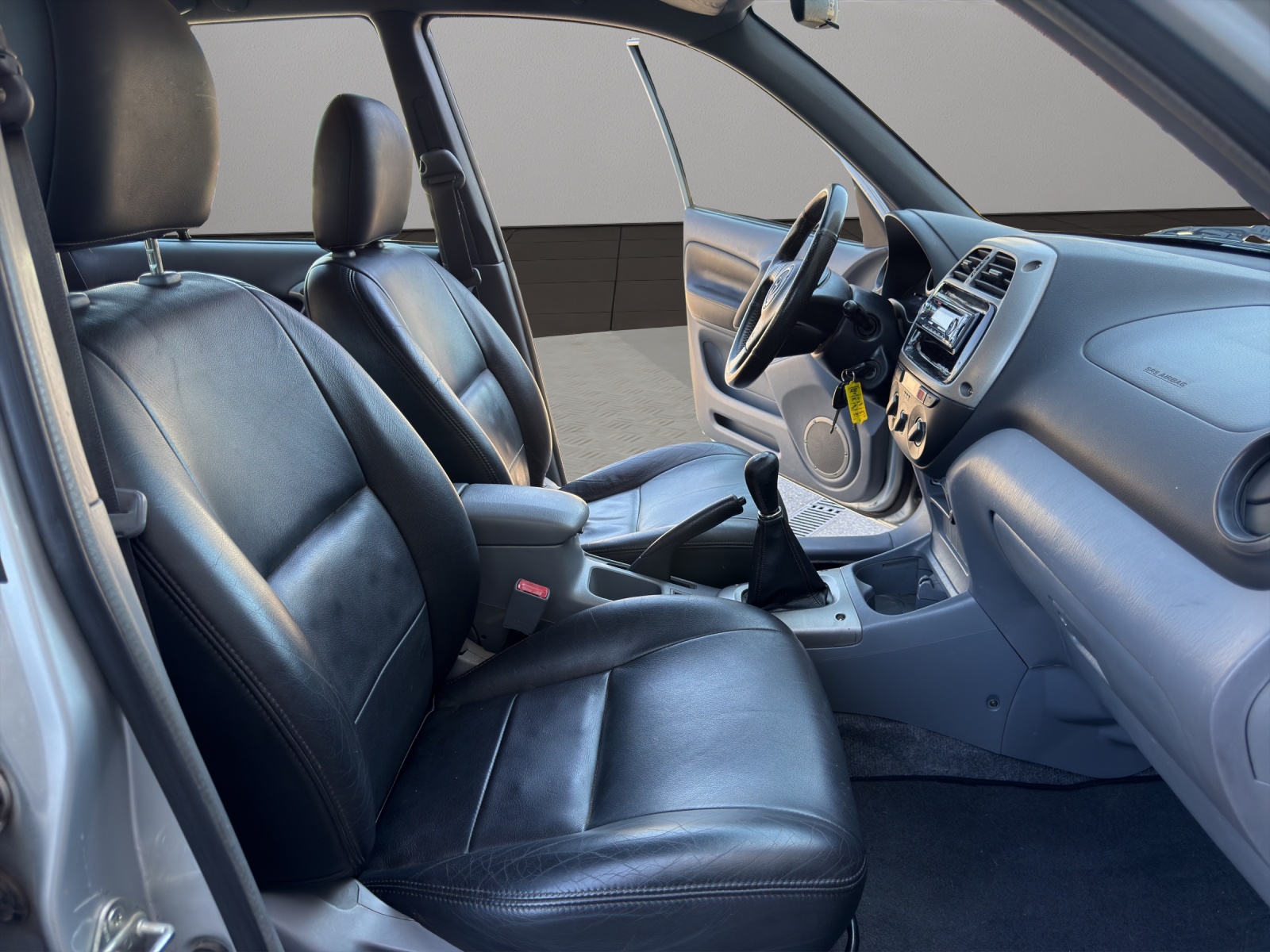 TOYOTA RAV-4 2.0 16V Linea Terra-image-15