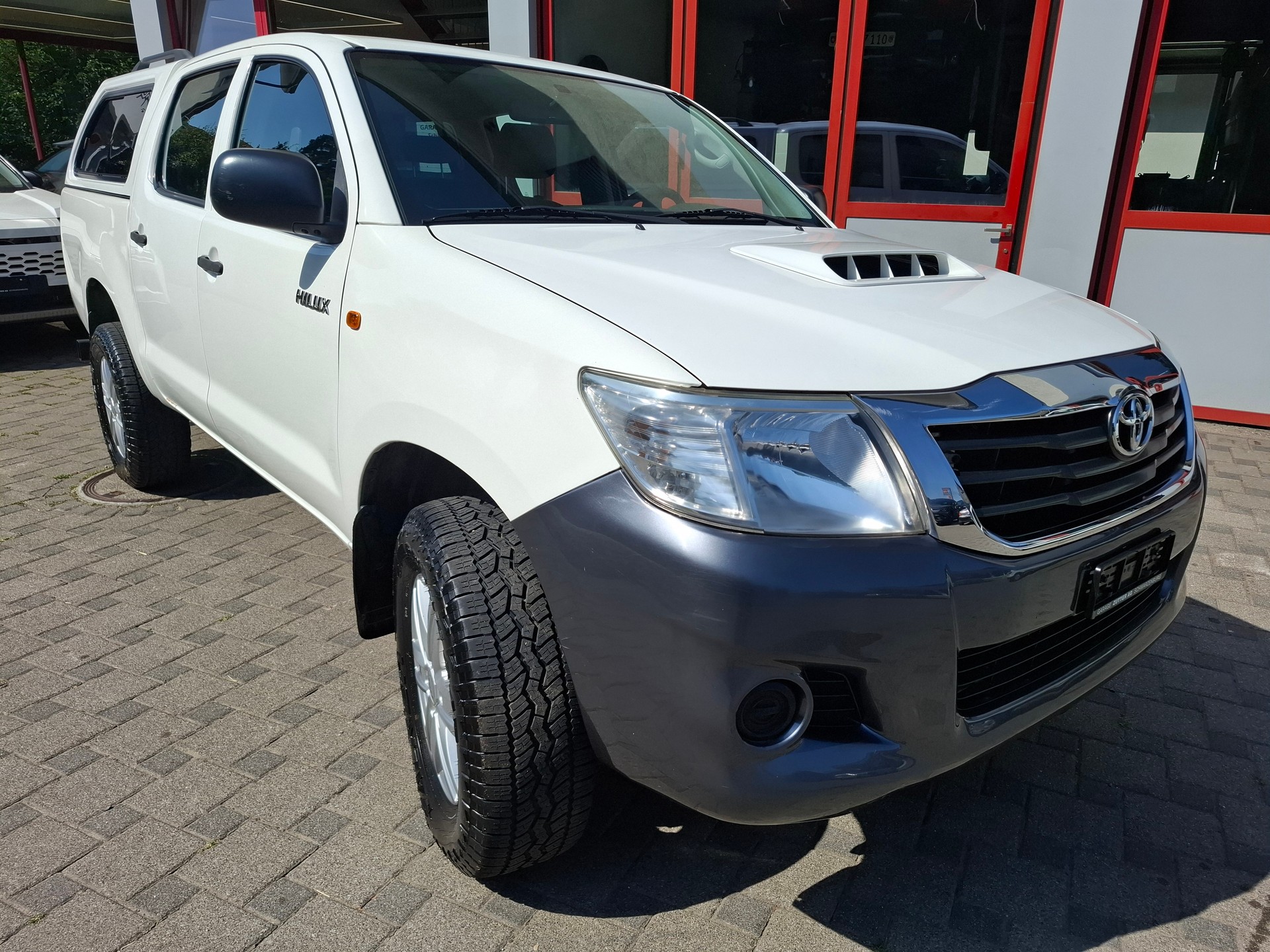 TOYOTA Hilux 2.5D 4WD Double Cab Luna
