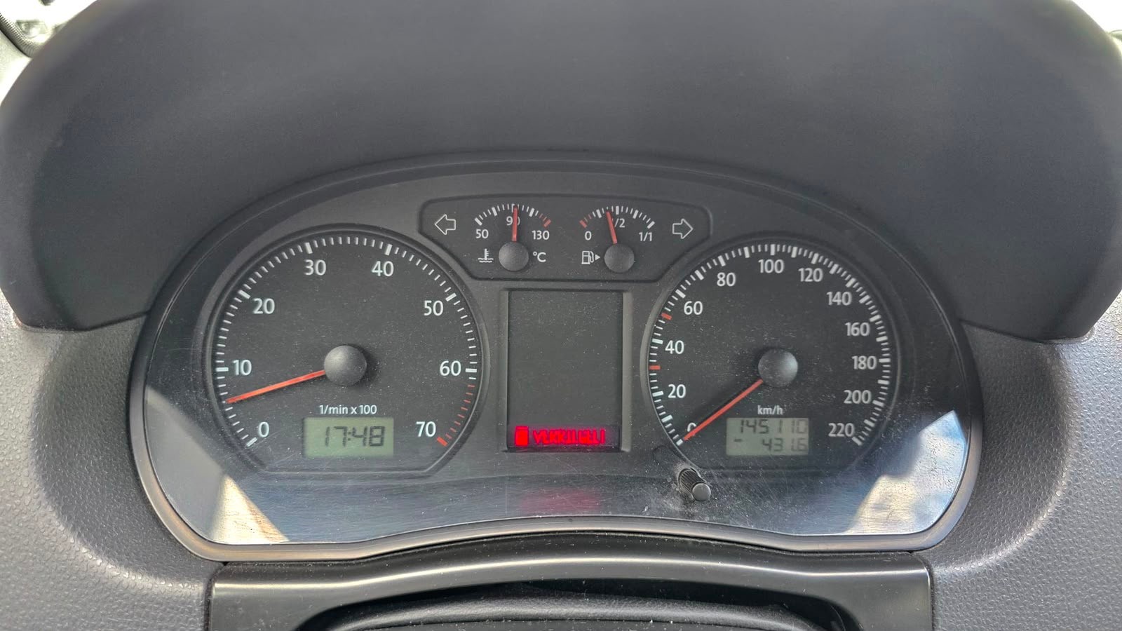 VW Polo 1.6 16V Comfortline-image-12
