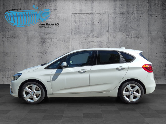 BMW 225i Active Tourer-showroom-element-2