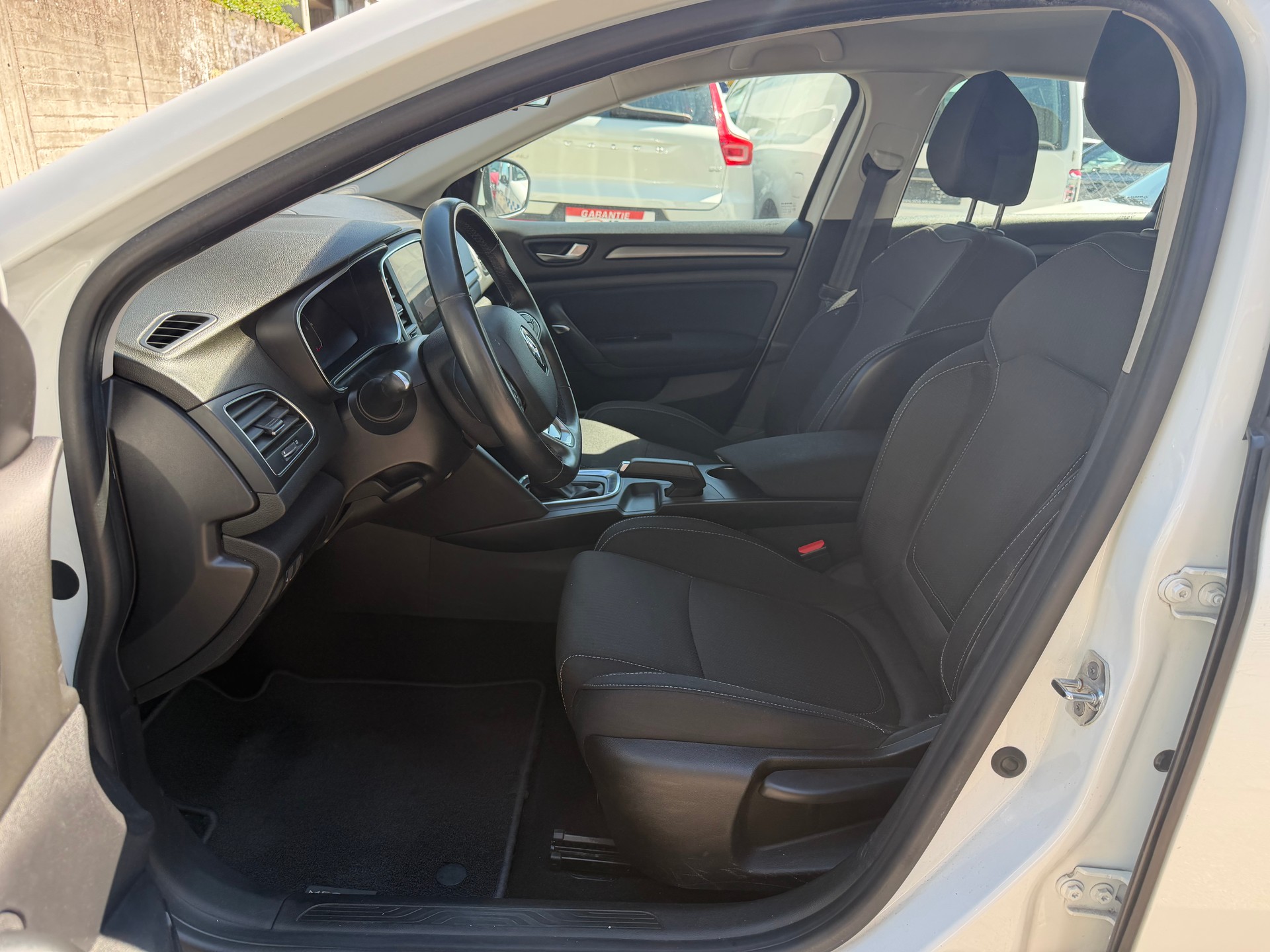 RENAULT Mégane Grandtour 1.5 dCi Business EDC * Gr. Navi * Klima-auto * PDC V+H * Tempomat * B6d-image-6