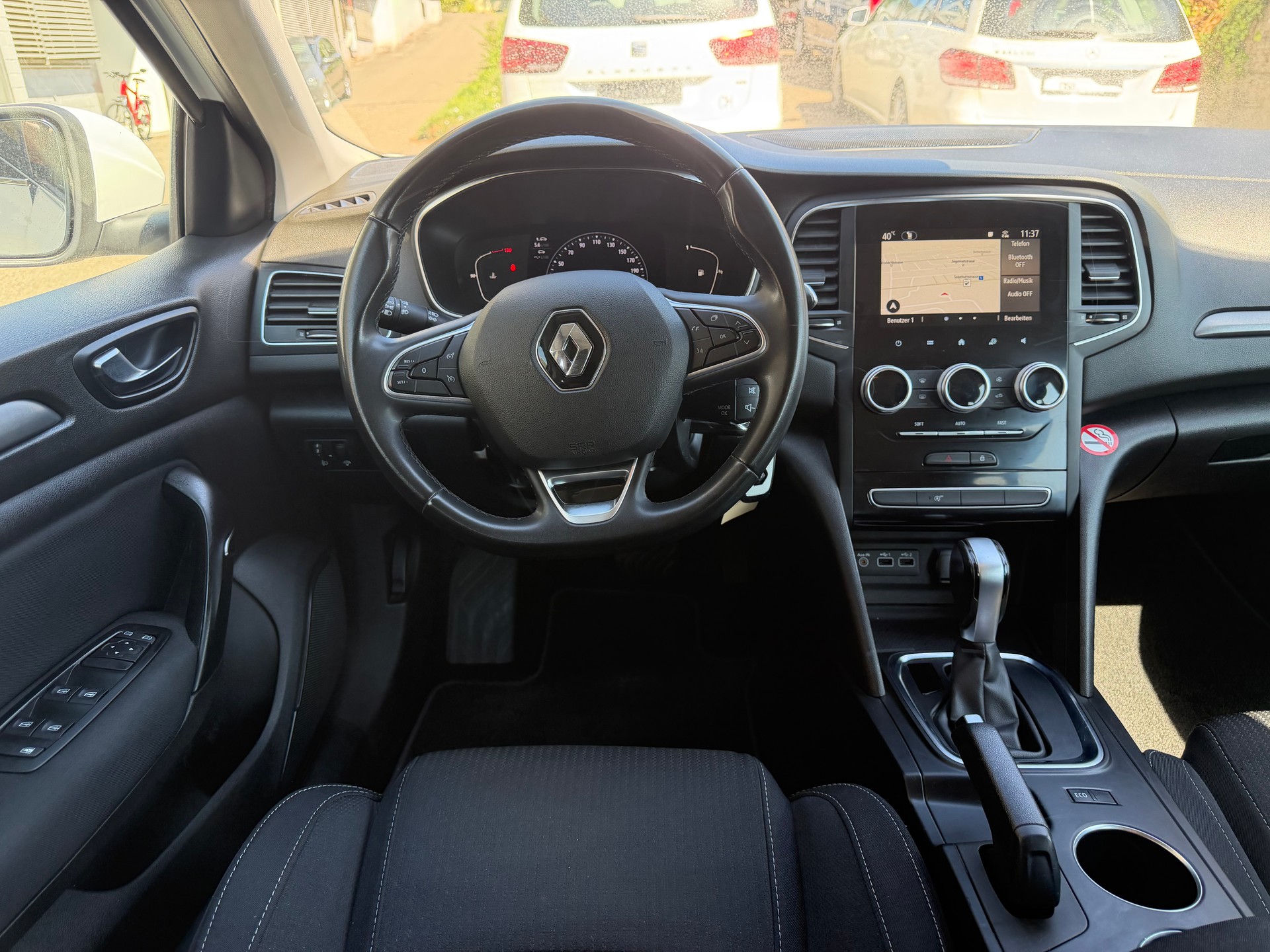 RENAULT Mégane Grandtour 1.5 dCi Business EDC * Gr. Navi * Klima-auto * PDC V+H * Tempomat * B6d-image-3