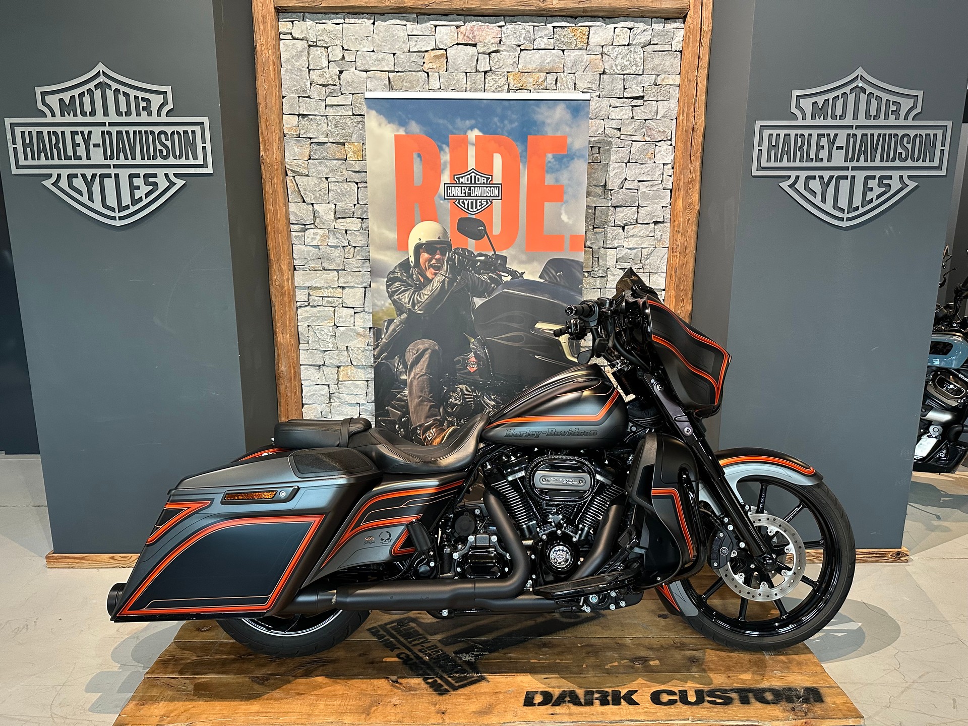 HARLEY-DAVIDSON FLHXSE Street Glide ABS CVO 114-image-0