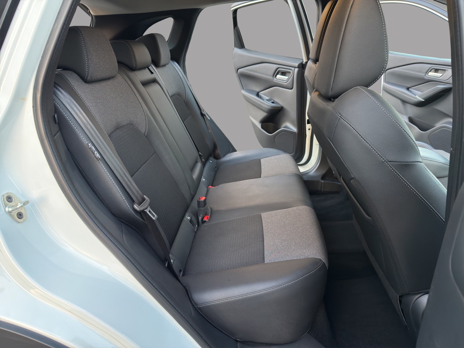 NISSAN Qashqai 1.3 DIG-T MHEV N-Connecta Xtronic (5 STÜCK)-image-16