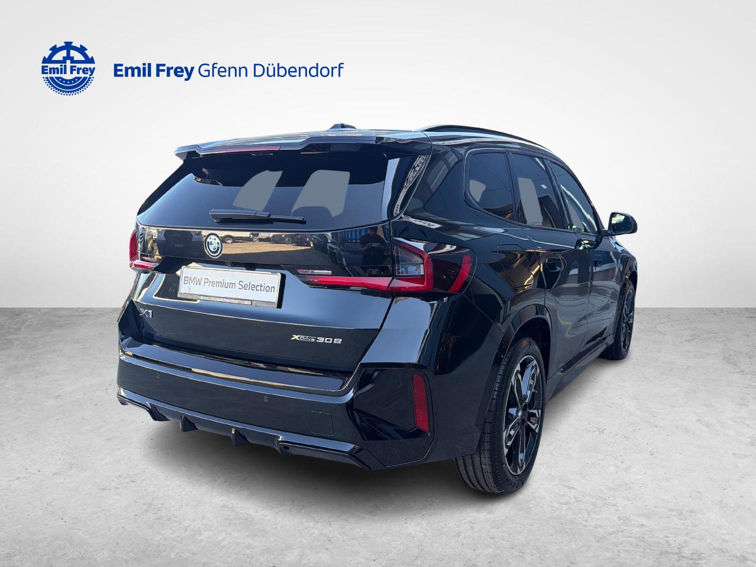 BMW X1 30e xDrive paddles-showroom-element-3