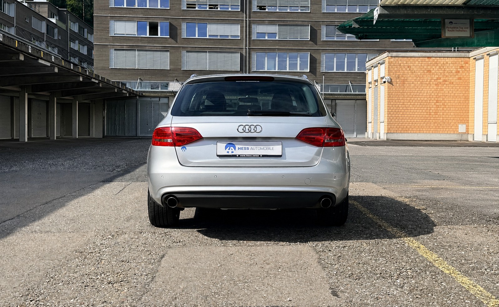 AUDI A4 Avant 2.0 TFSI quattro s-tronic-image-15