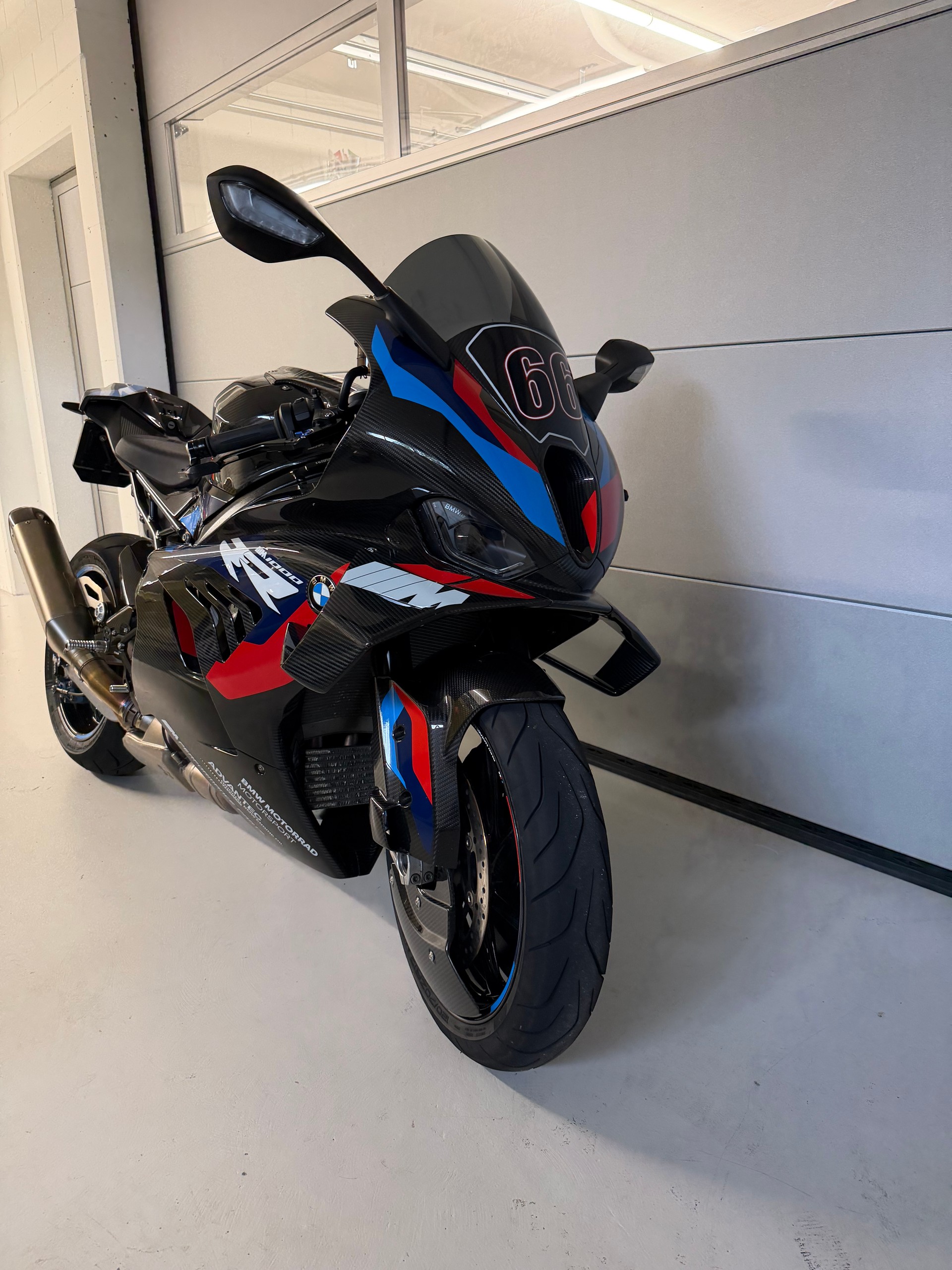BMW M 1000 RR Competition-image-3