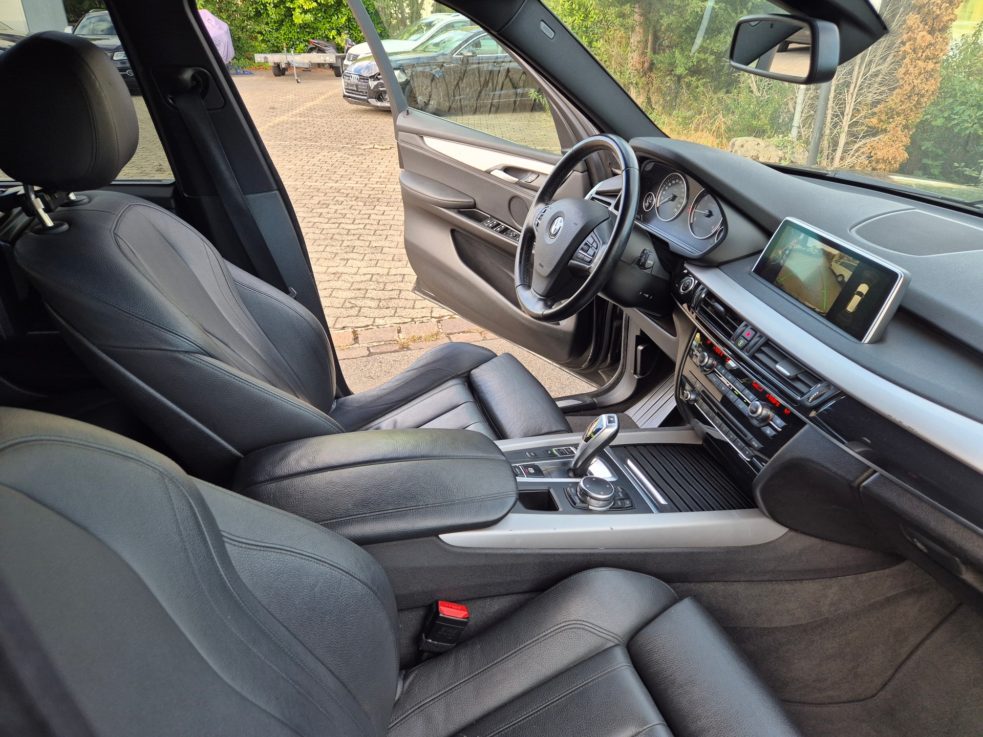 BMW X5 xDrive 30d Steptronic-image-11