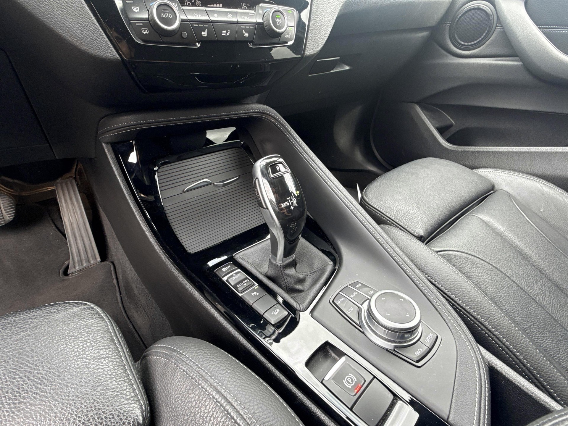 BMW X1 xDrive 20d M Sport-image-10