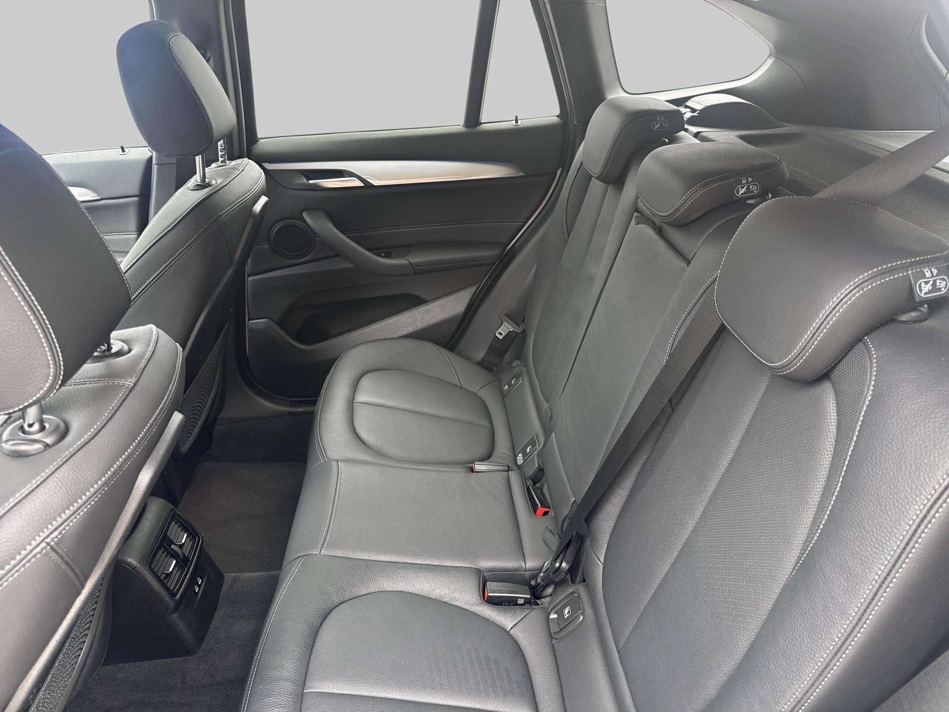 BMW X1 xDrive 20d M Sport-image-16