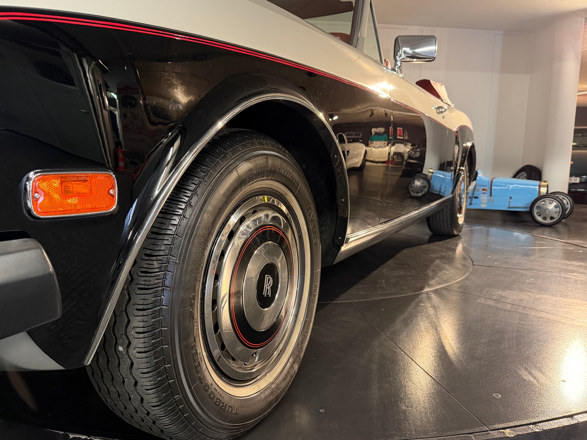 ROLLS-ROYCE CORNICHE-image-9