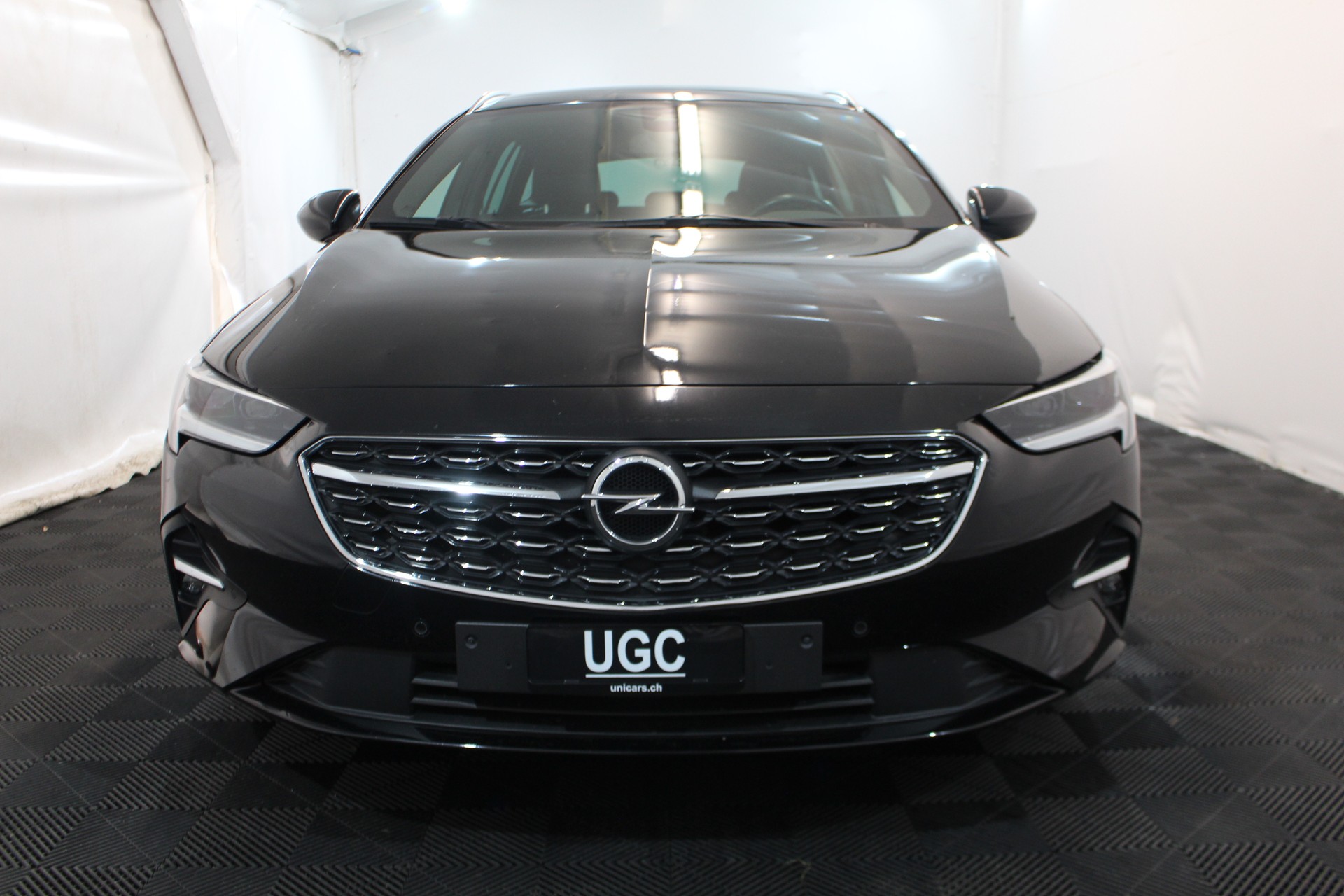 OPEL Insignia Sports Tourer 2.0 T Elegance-showroom-element-1