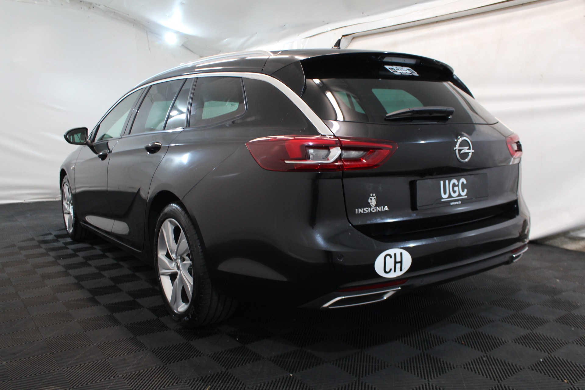 OPEL Insignia Sports Tourer 2.0 T Elegance-showroom-element-3