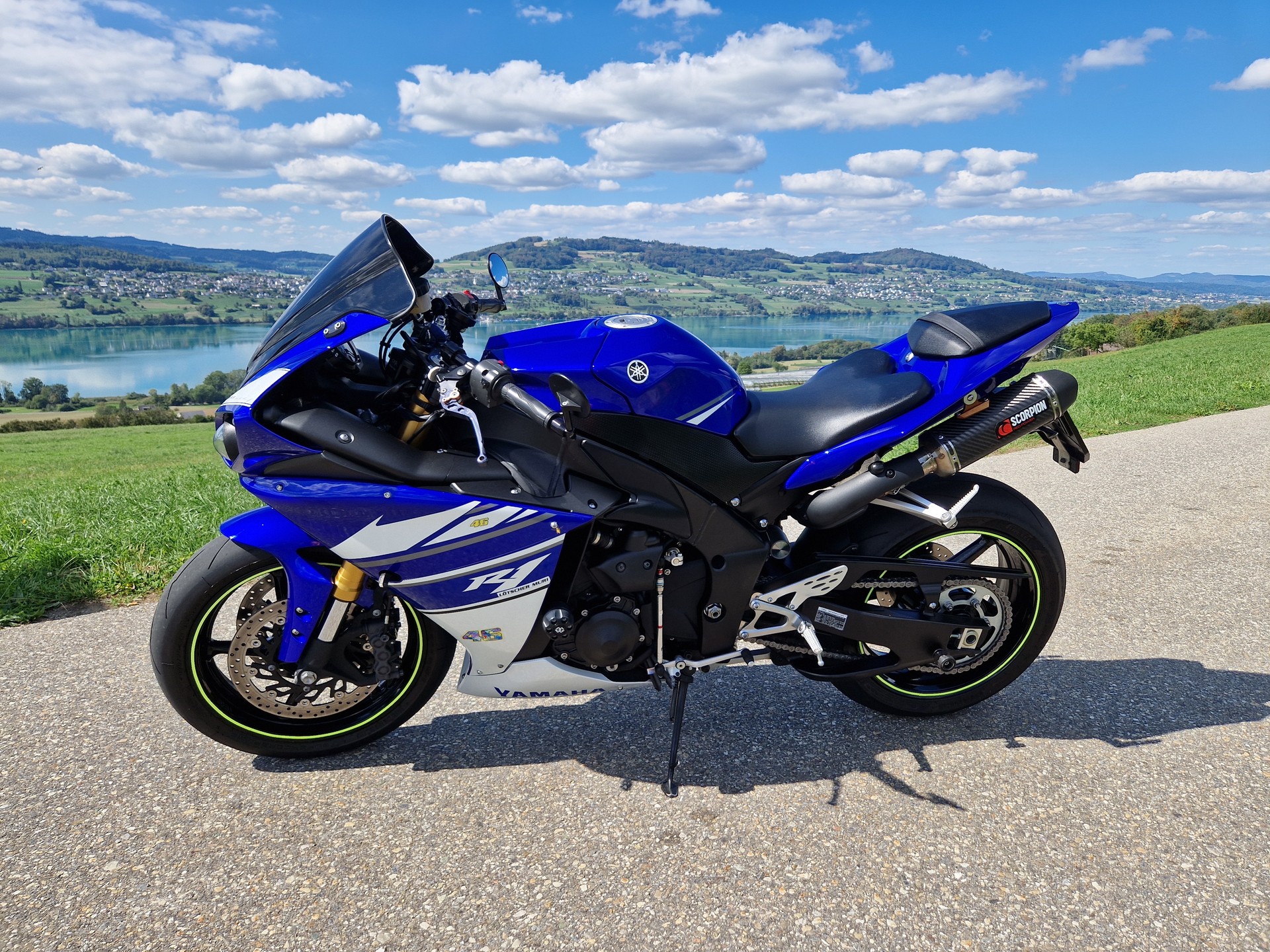 YAMAHA YZF-R1 50th Anniversary-image-1