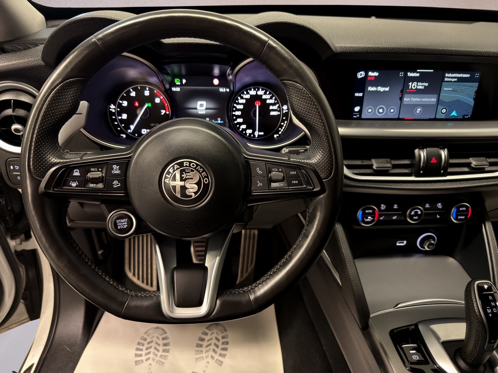 ALFA ROMEO Stelvio 2.0 Sprint Q4 Automatic-image-8