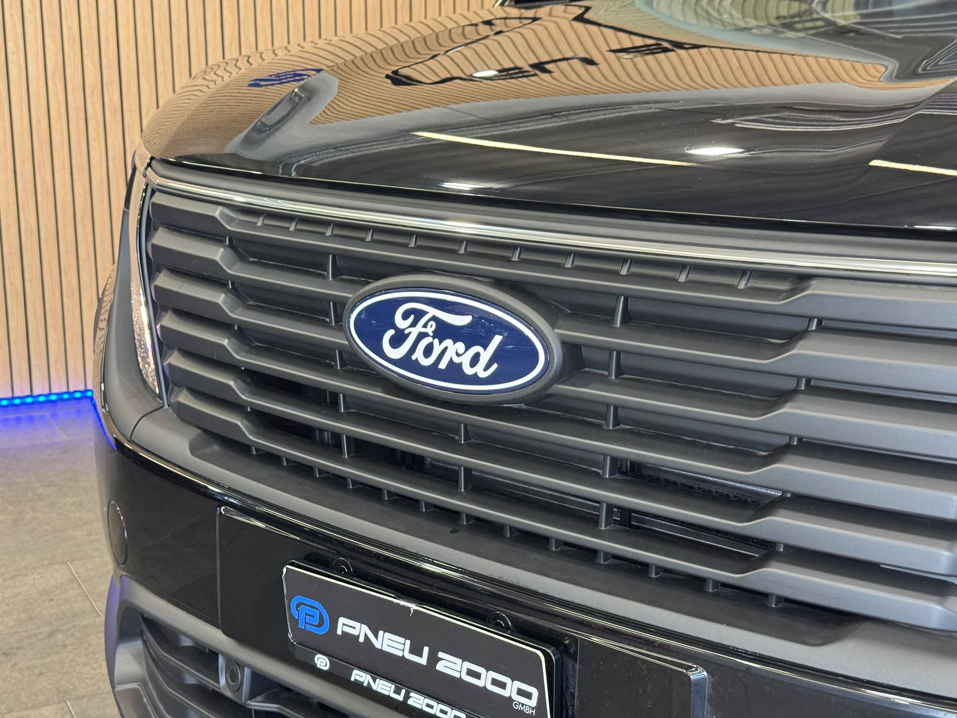 FORD Tourneo Courier 1.0 EcoBoost Titanium Automat-image-2