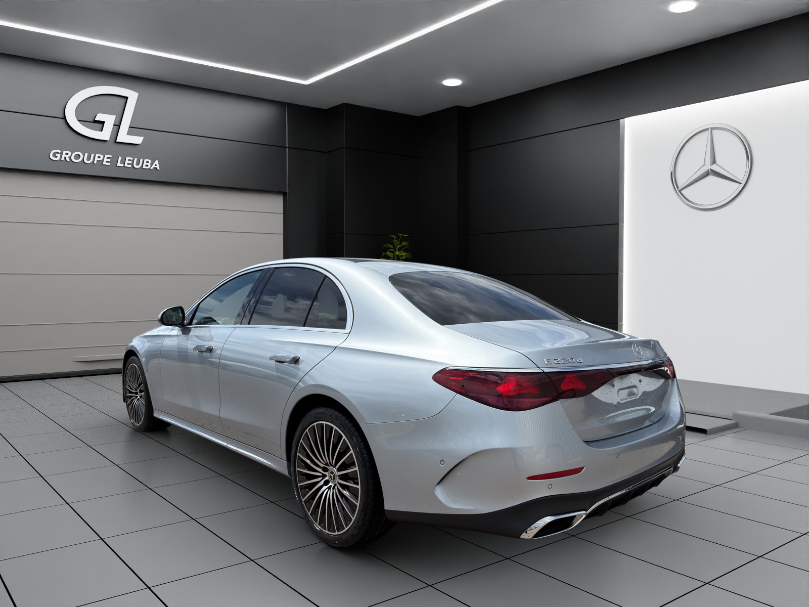 MERCEDES-BENZ E 220 d 4Matic 9G-Tronic-showroom-element-2