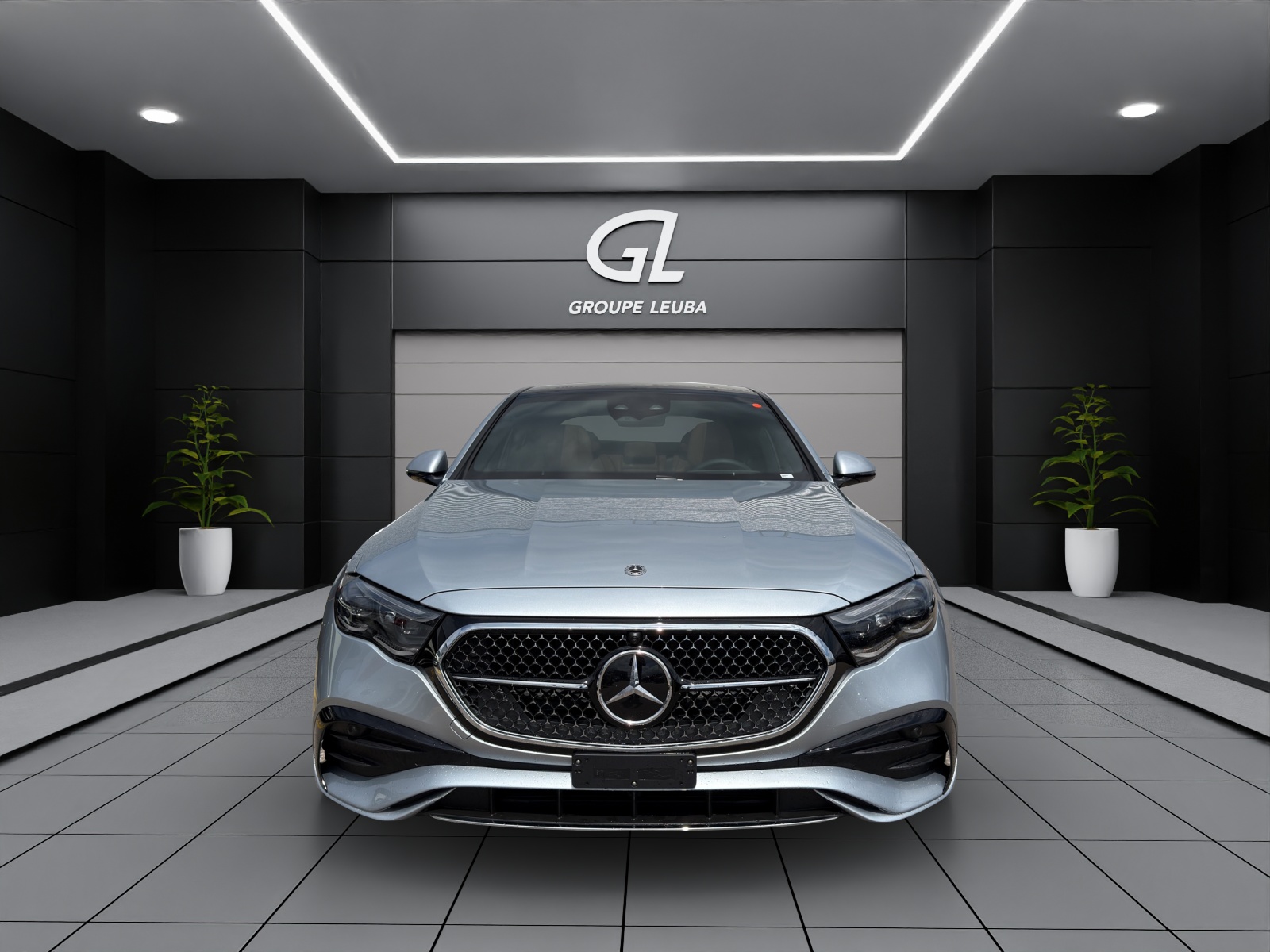 MERCEDES-BENZ E 220 d 4Matic 9G-Tronic-showroom-element-1