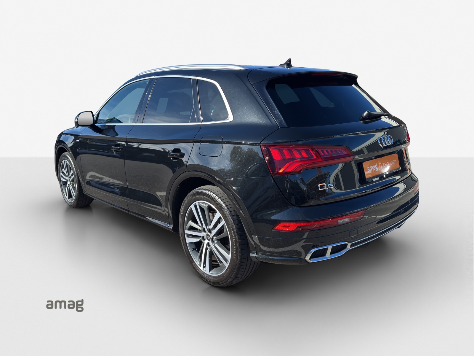 AUDI Q5 55 TFSI e sport quattro-showroom-element-2