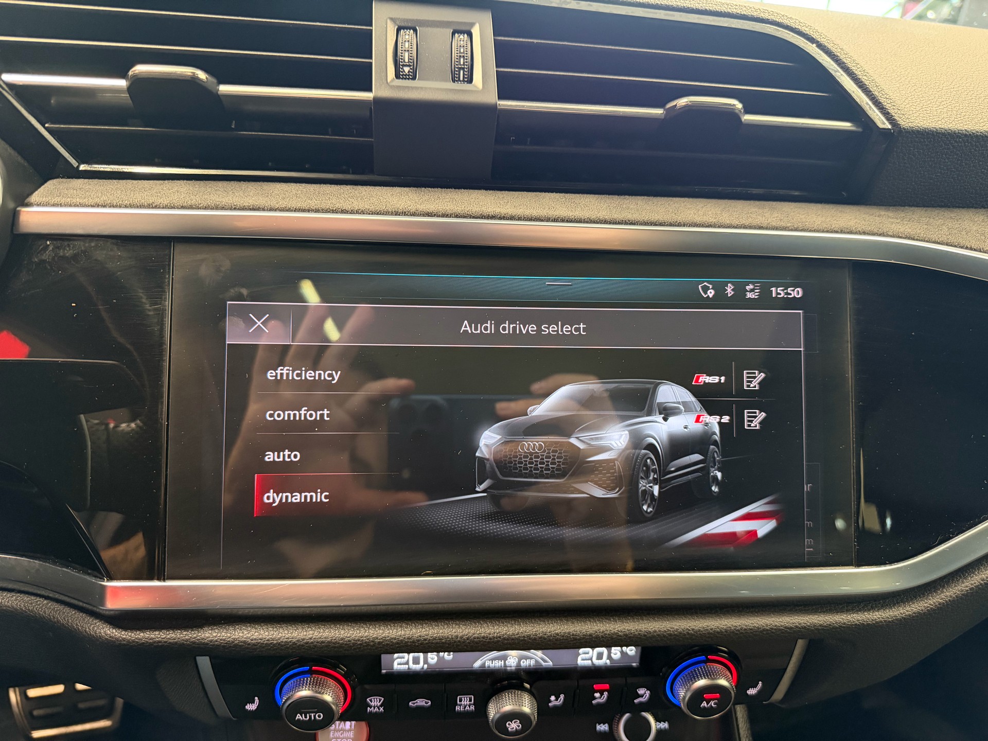 AUDI RS Q3 Sportback quattro S tronic-image-23