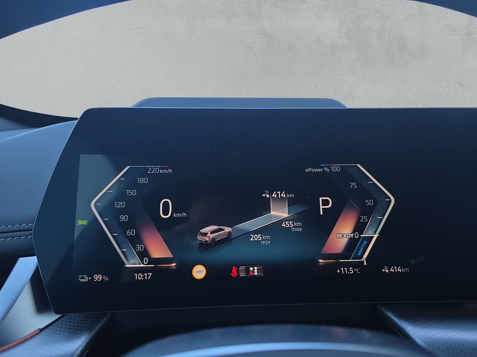 BMW iX1 eDrive 20 M Sport-image-18