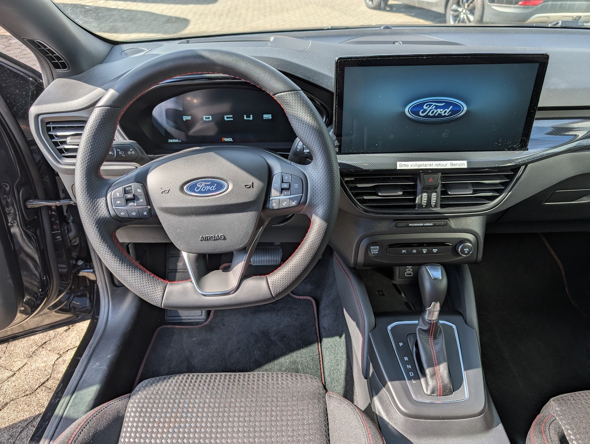 FORD Focus 1.0 MHEV ST-Line X Automat-image-3