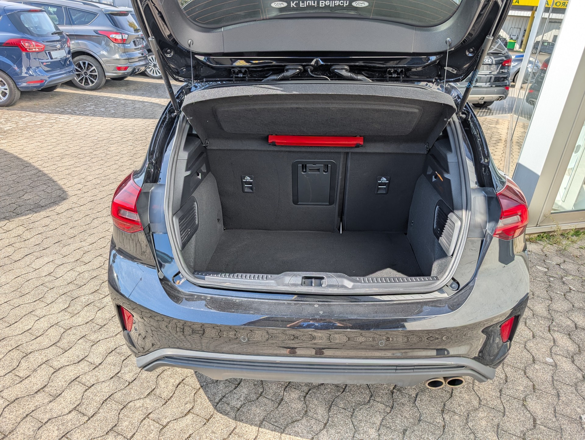 FORD Focus 1.0 MHEV ST-Line X Automat-image-8