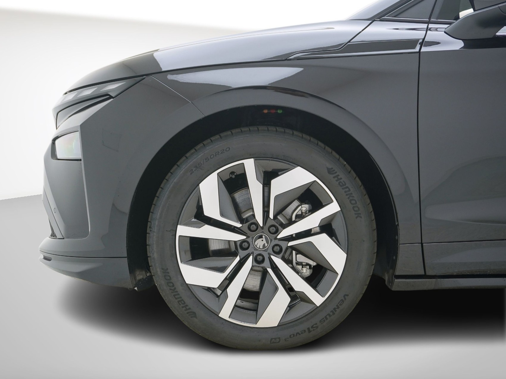 SKODA Enyaq iV 85x SportLine Advanced-image-8