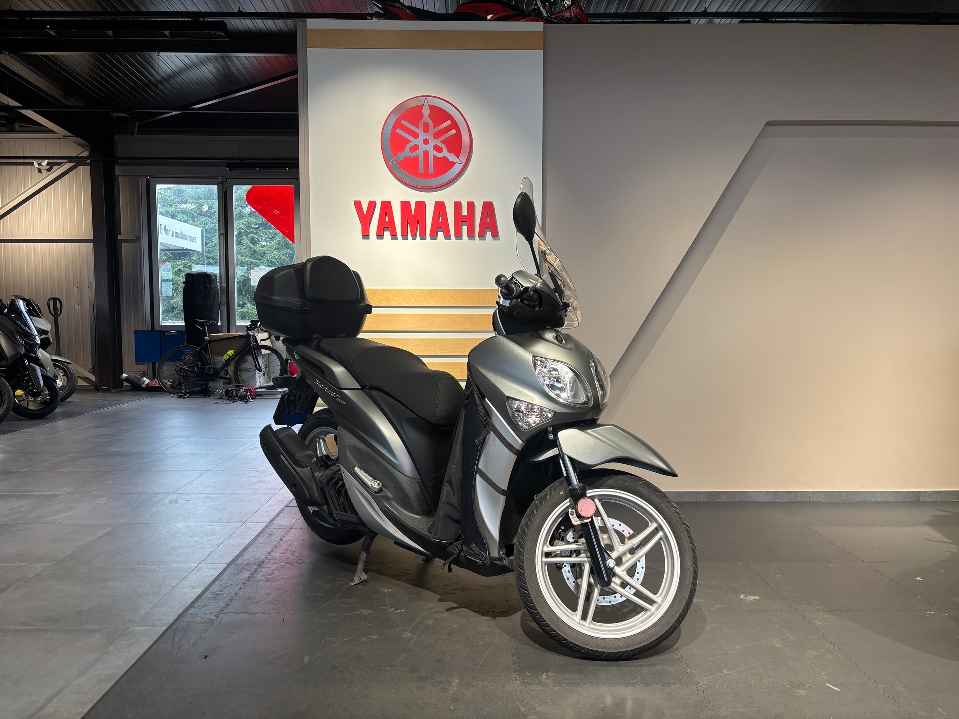 YAMAHA Xenter 125 UBS-image-1