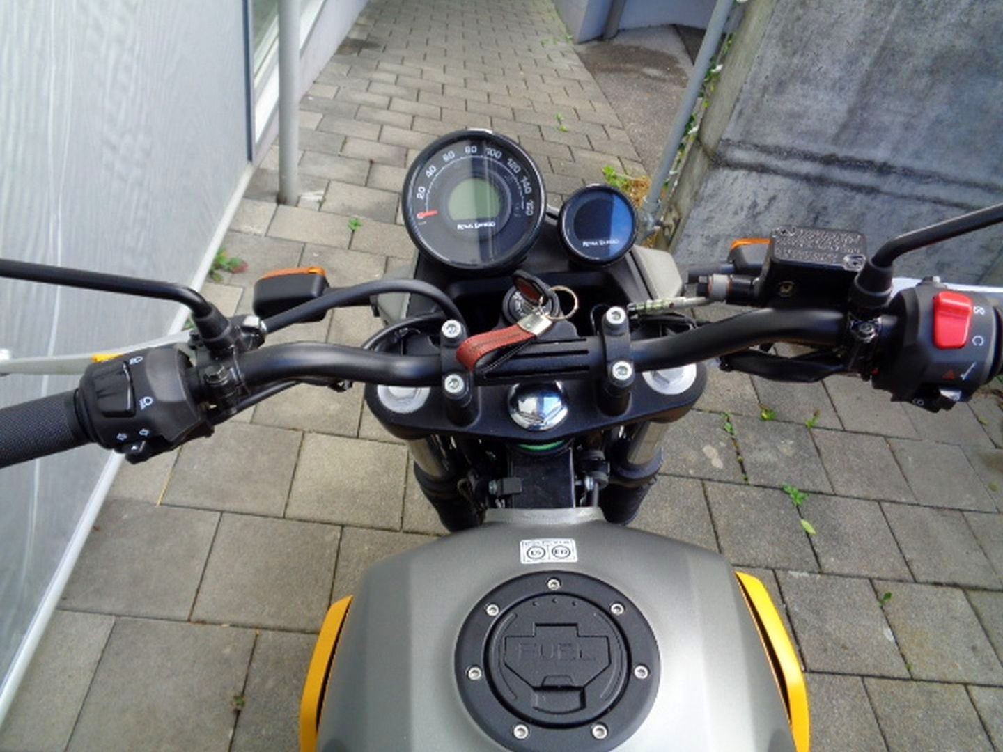 ROYAL ENFIELD SCRAM 411-image-6