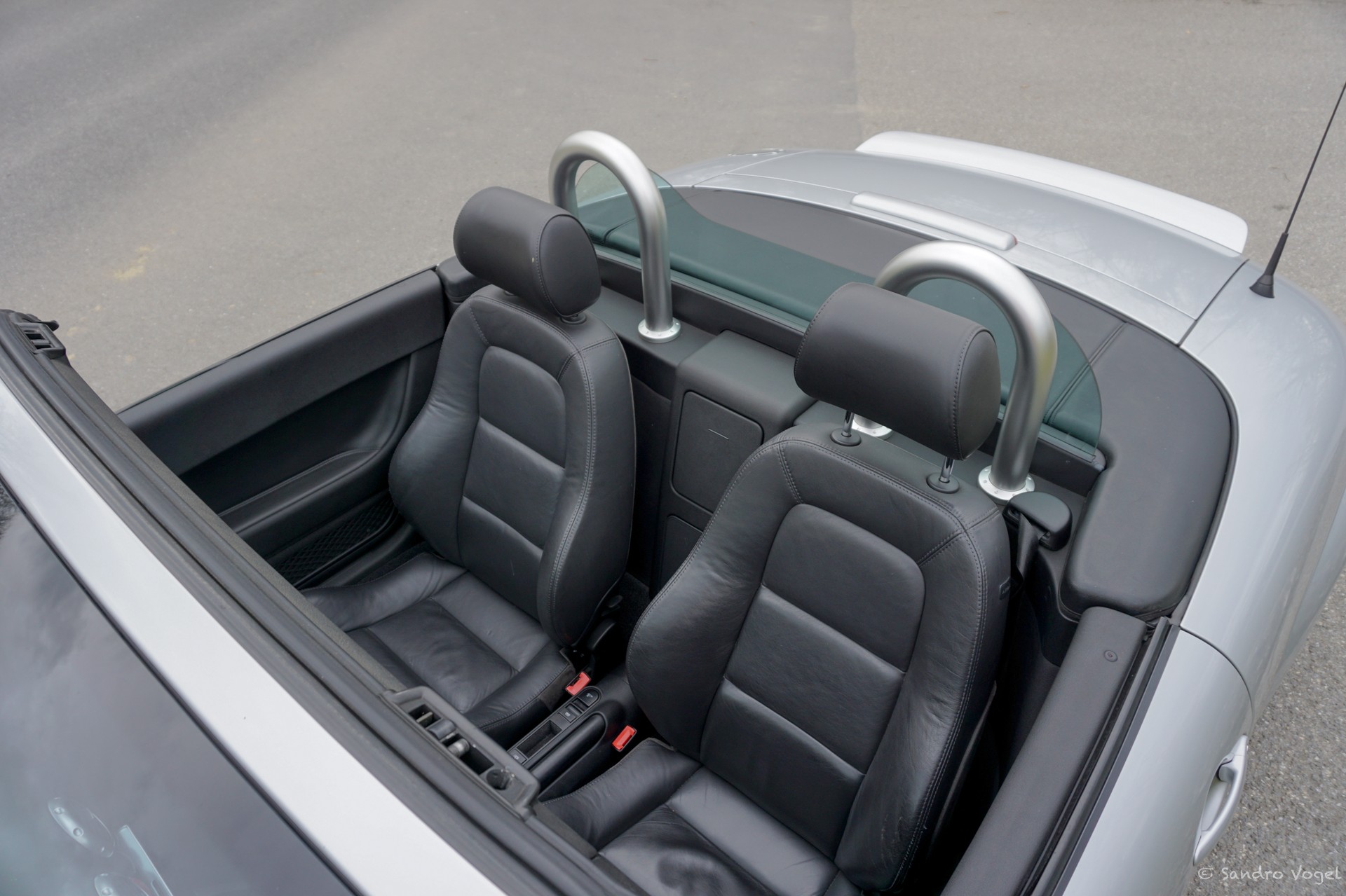 AUDI TT ROADSTER 1.8 T quattro-image-10